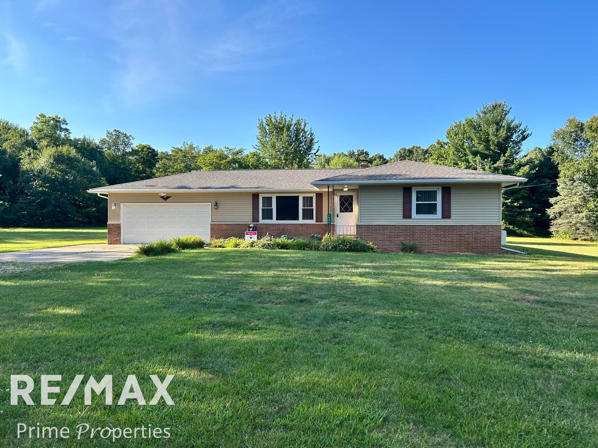 1444 Carrigan Court — photo