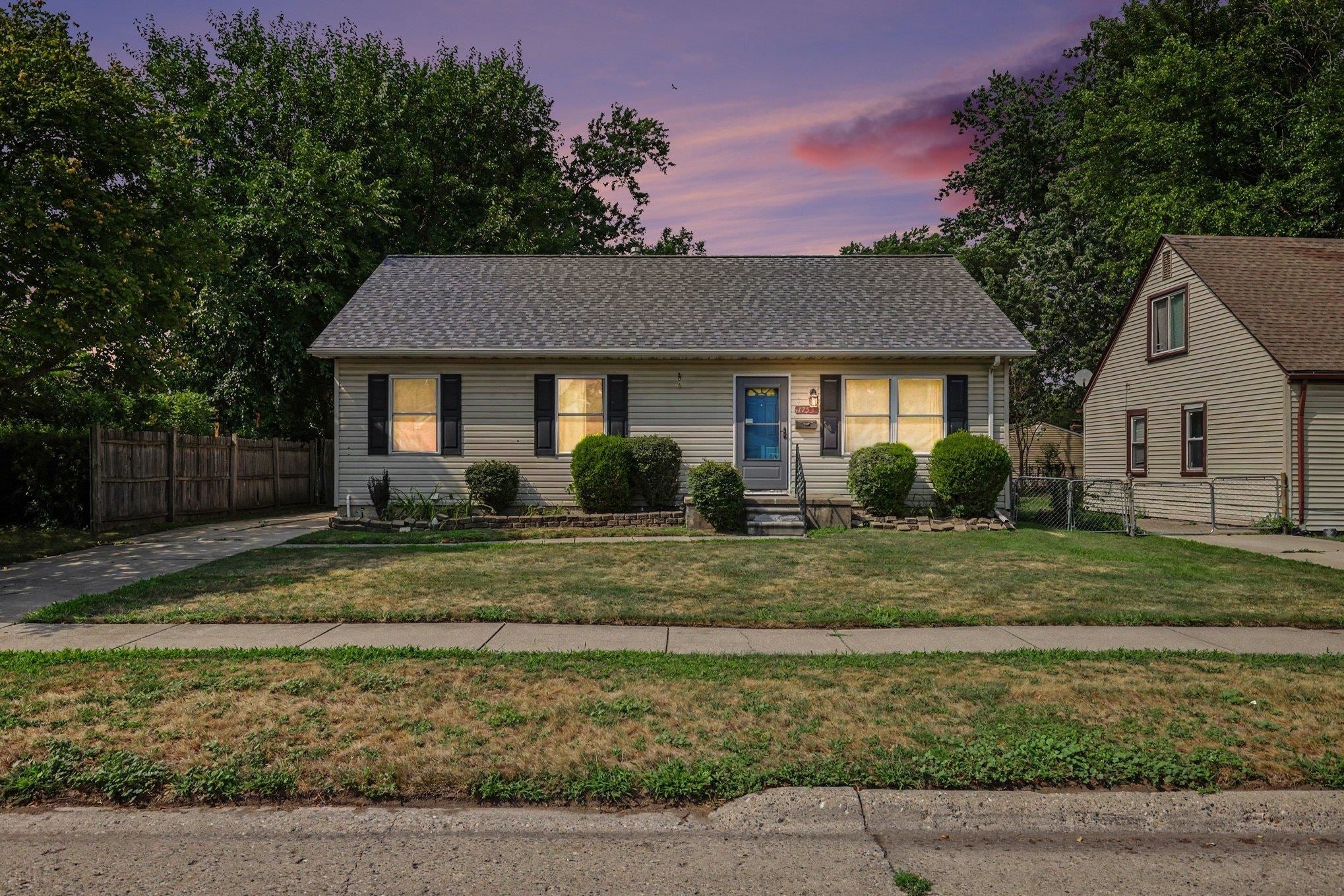 1753 E Evelyn Avenue — photo