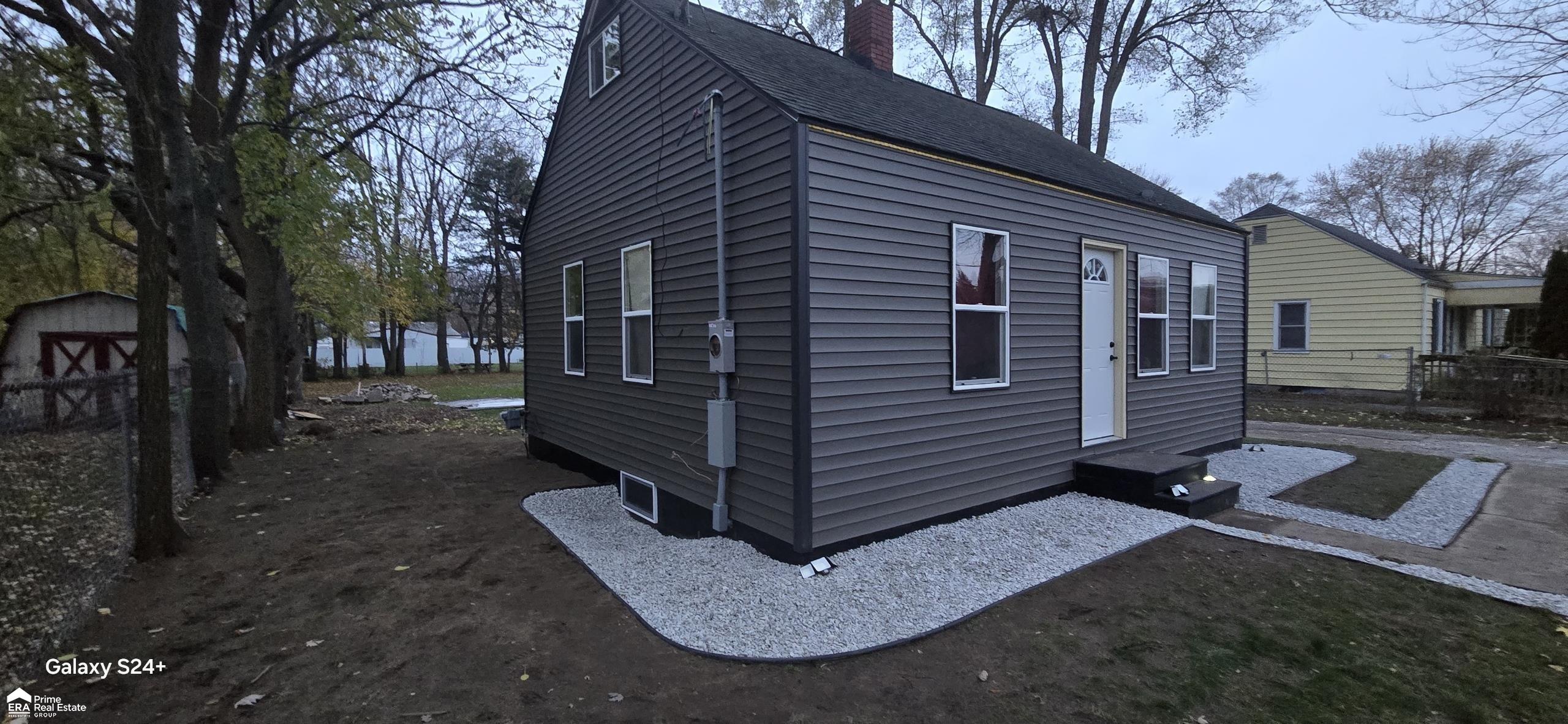 3526 Leith, Flint, MI 48506 — photo 2