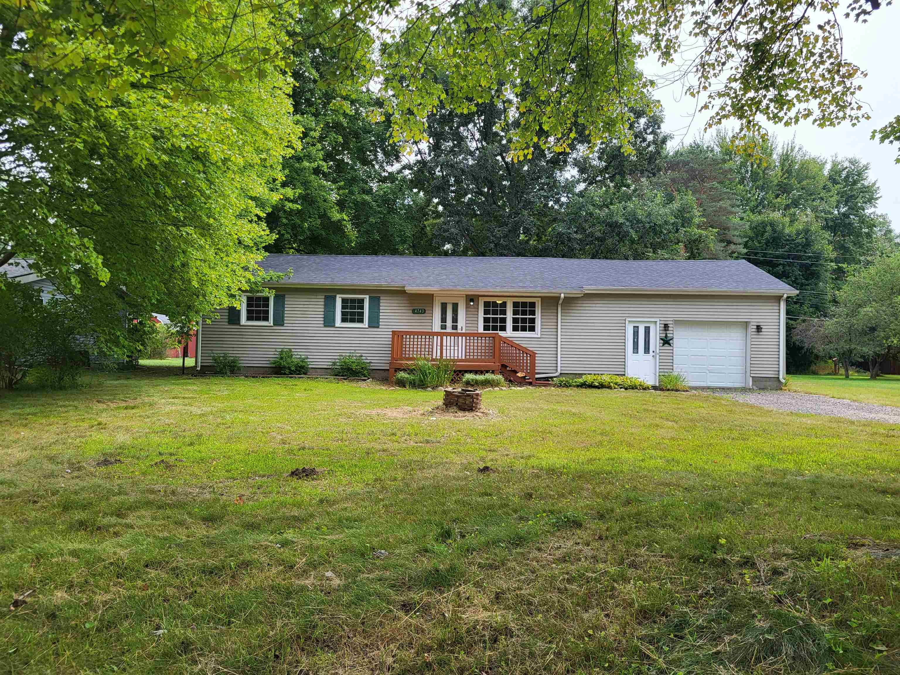 4743 Brown Road — photo