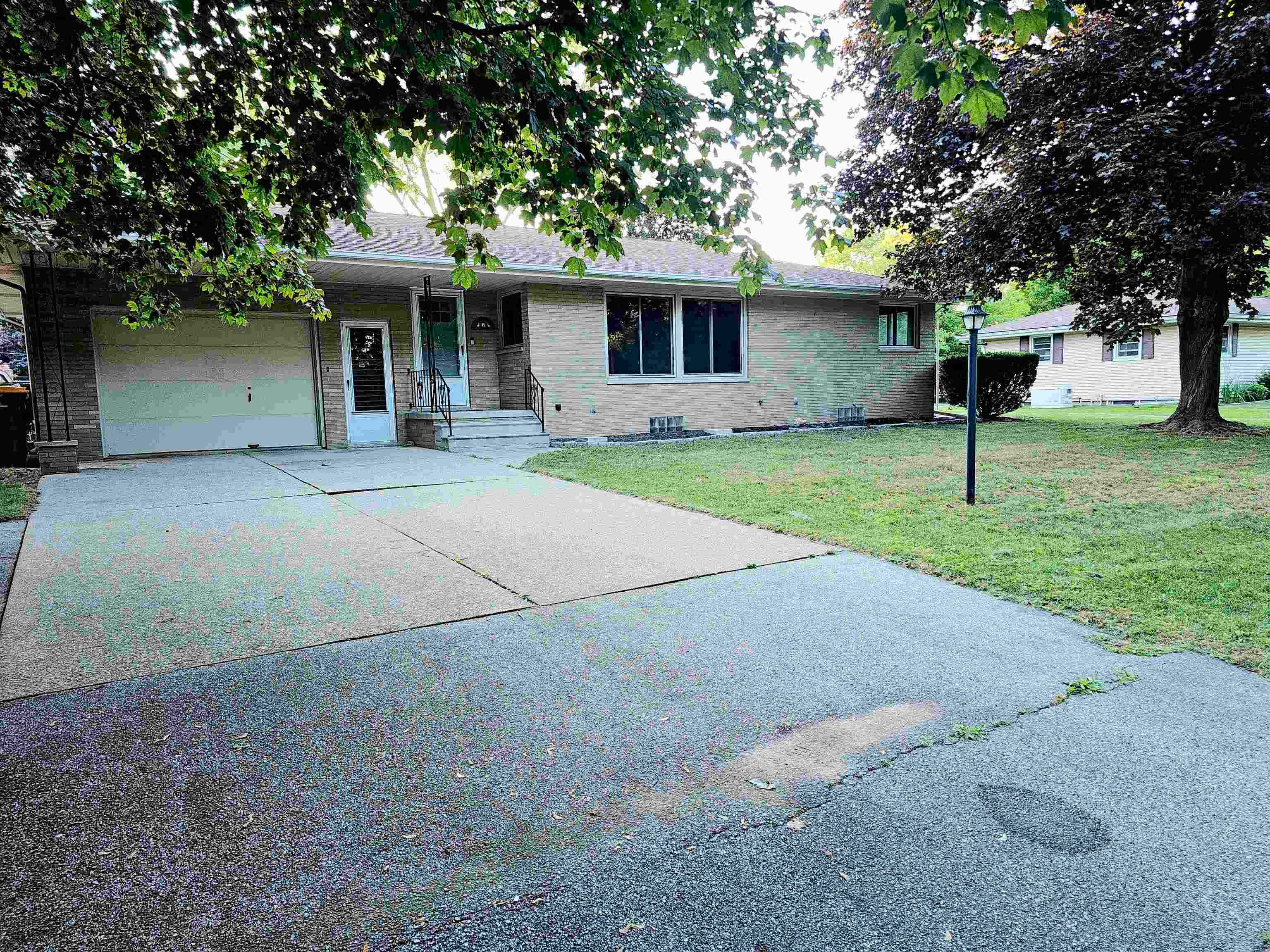5434 Christena Road — photo
