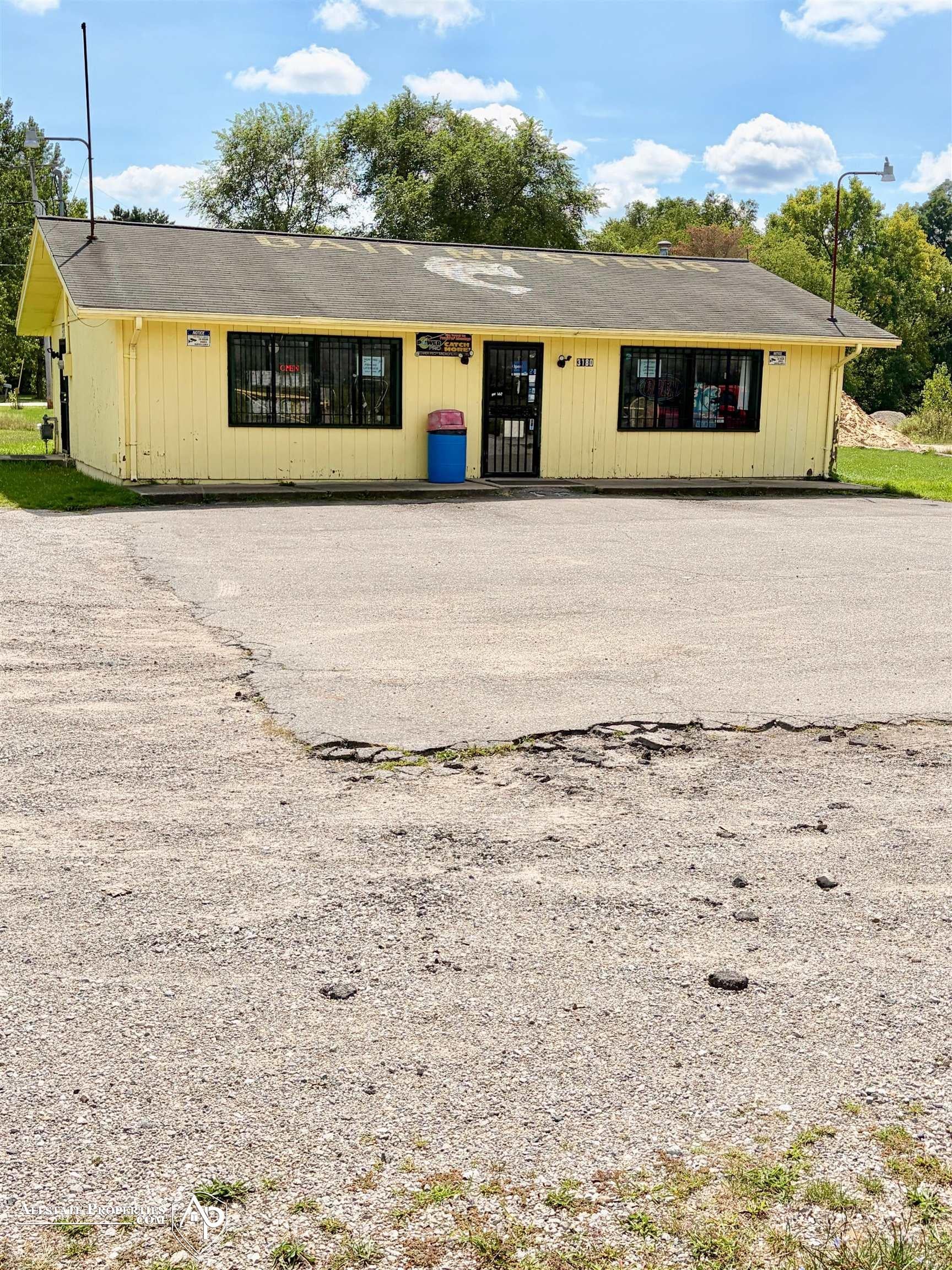 3180 E Carpenter Road — photo
