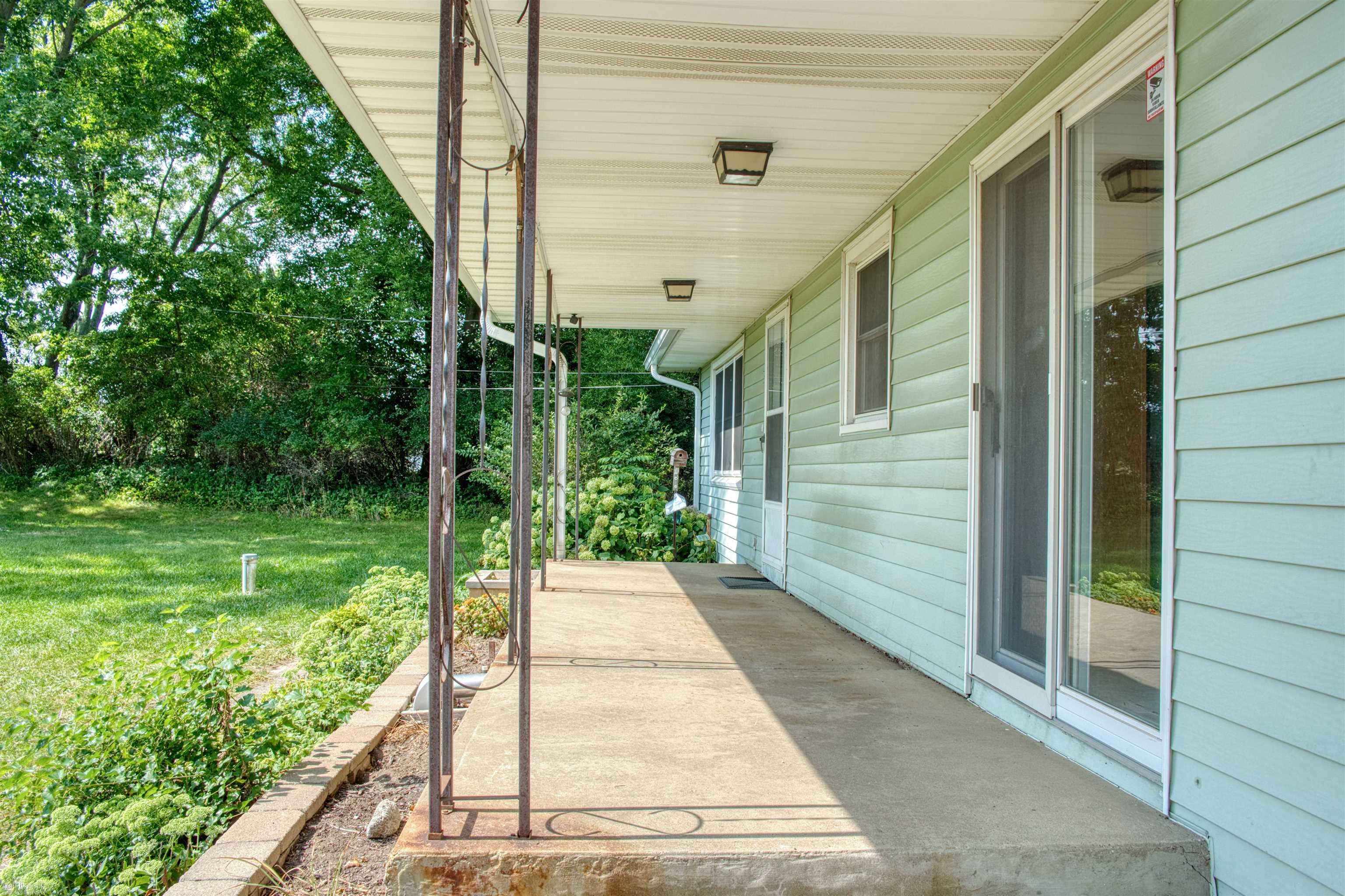 2470 Lyons Road, Owosso, MI 48867 — photo 2