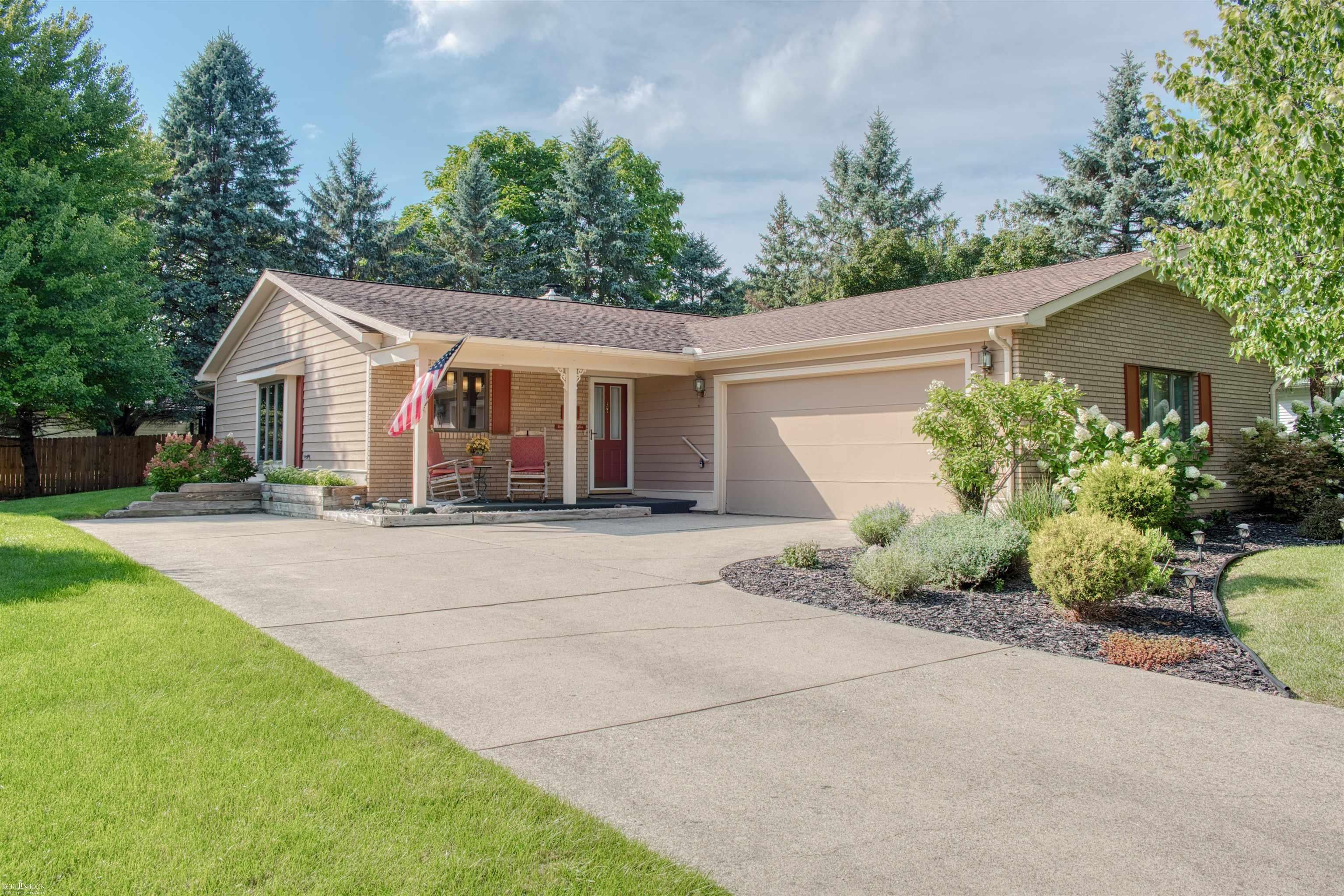 1105 Corlett Drive — photo