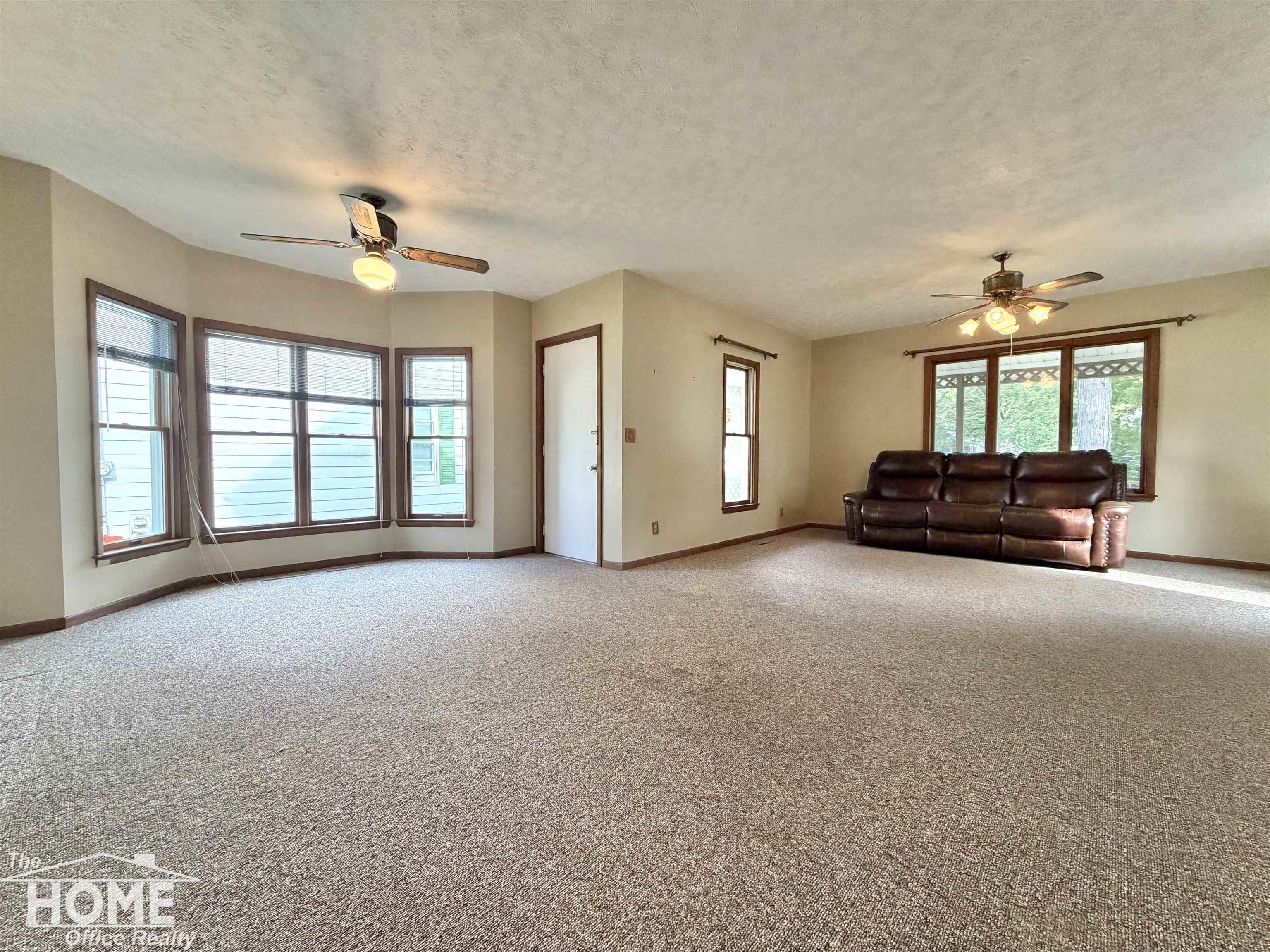 416 E King Street, Owosso, MI 48867 — photo 2