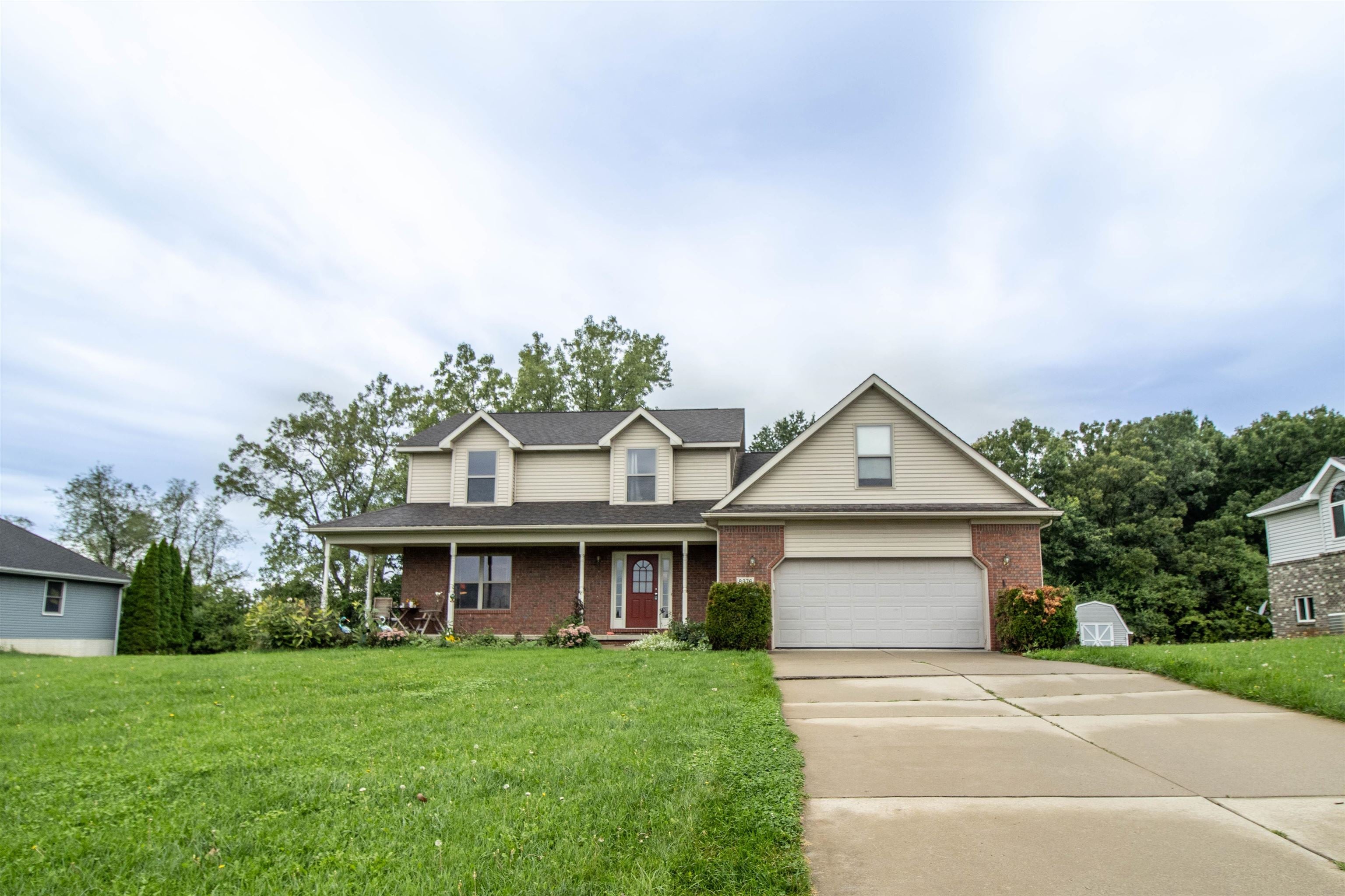 8376 Oak Ridge Drive — photo