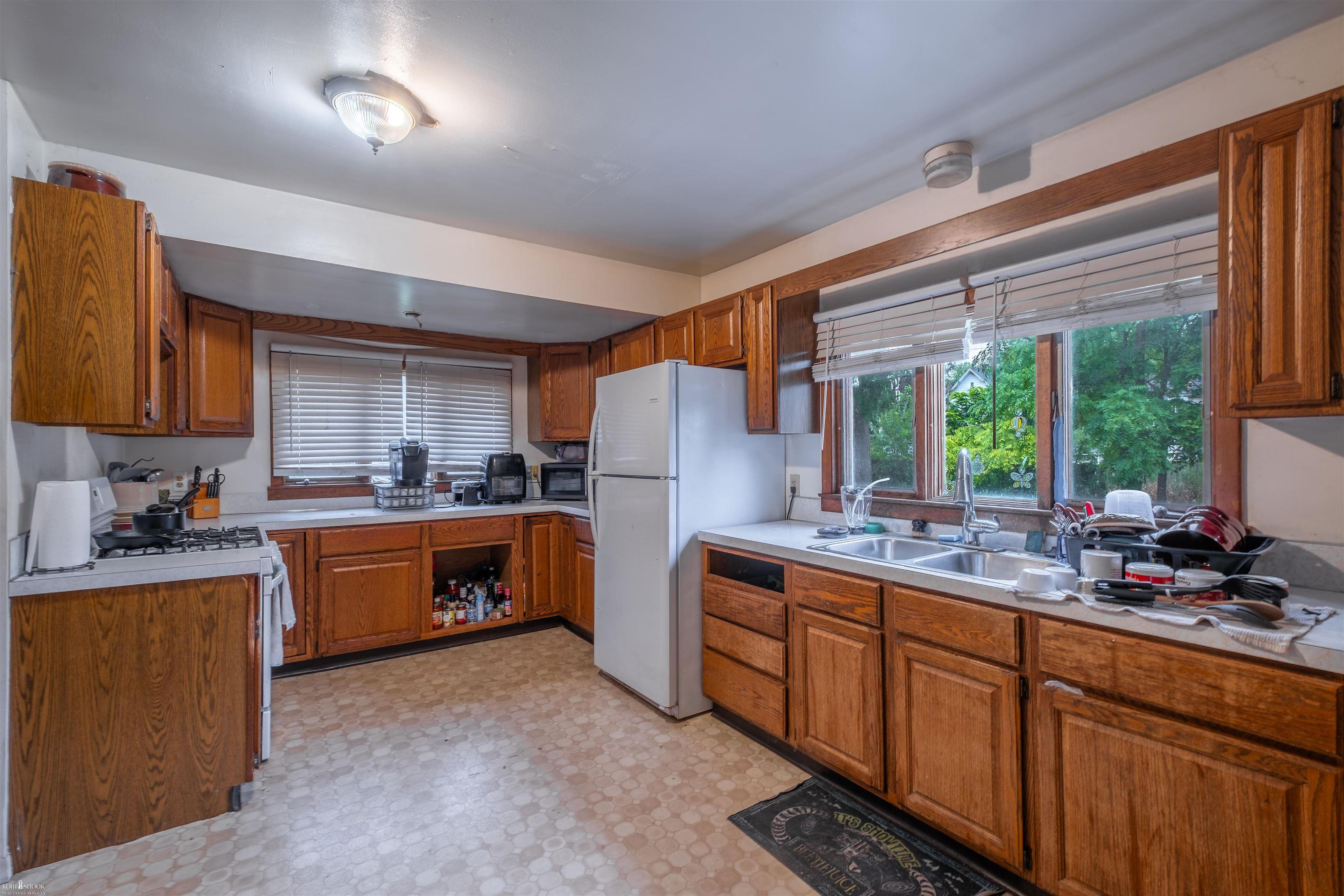 820 E Main Street, Owosso, MI 48867 — photo 2