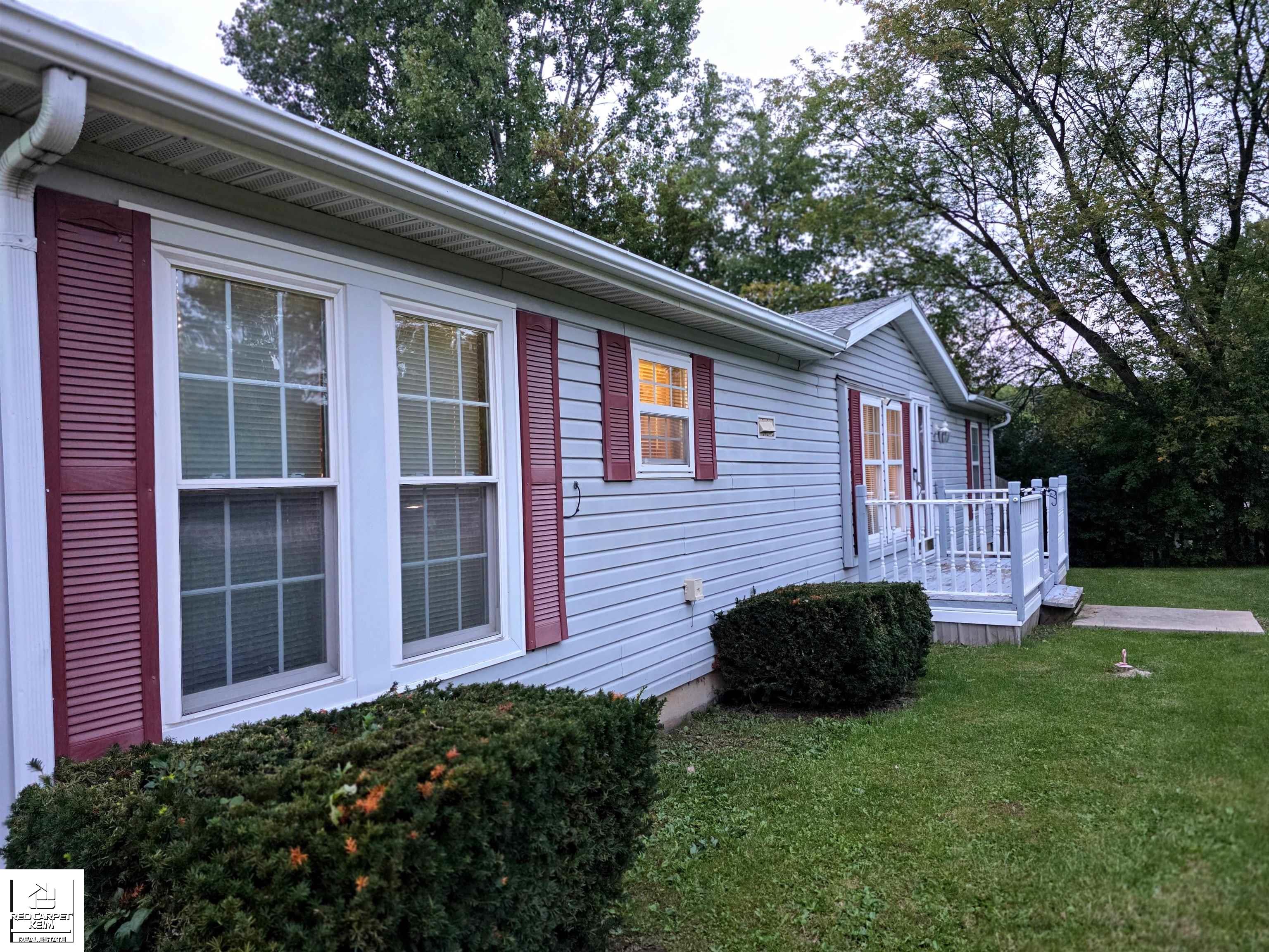 1370 S Graham Rd — photo