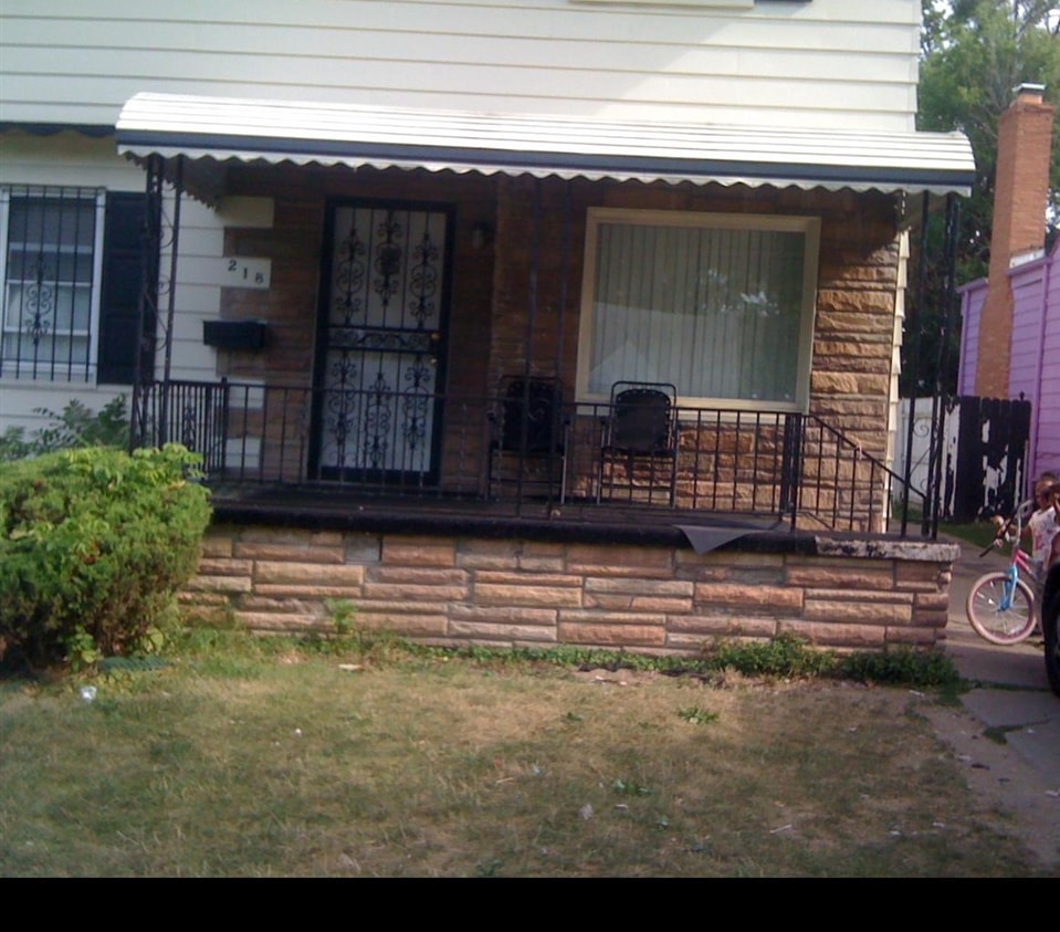 218 W Pulaski St — photo