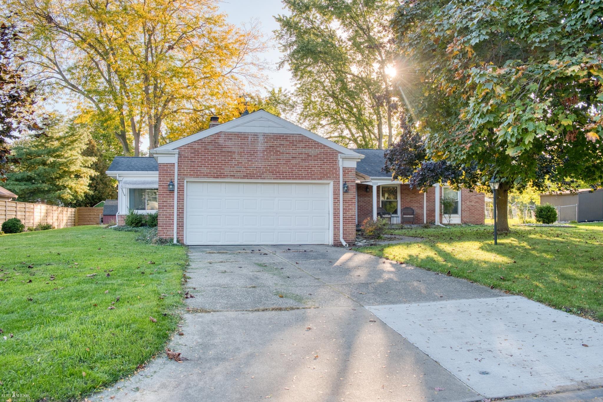 1010 Meadow Dr — photo