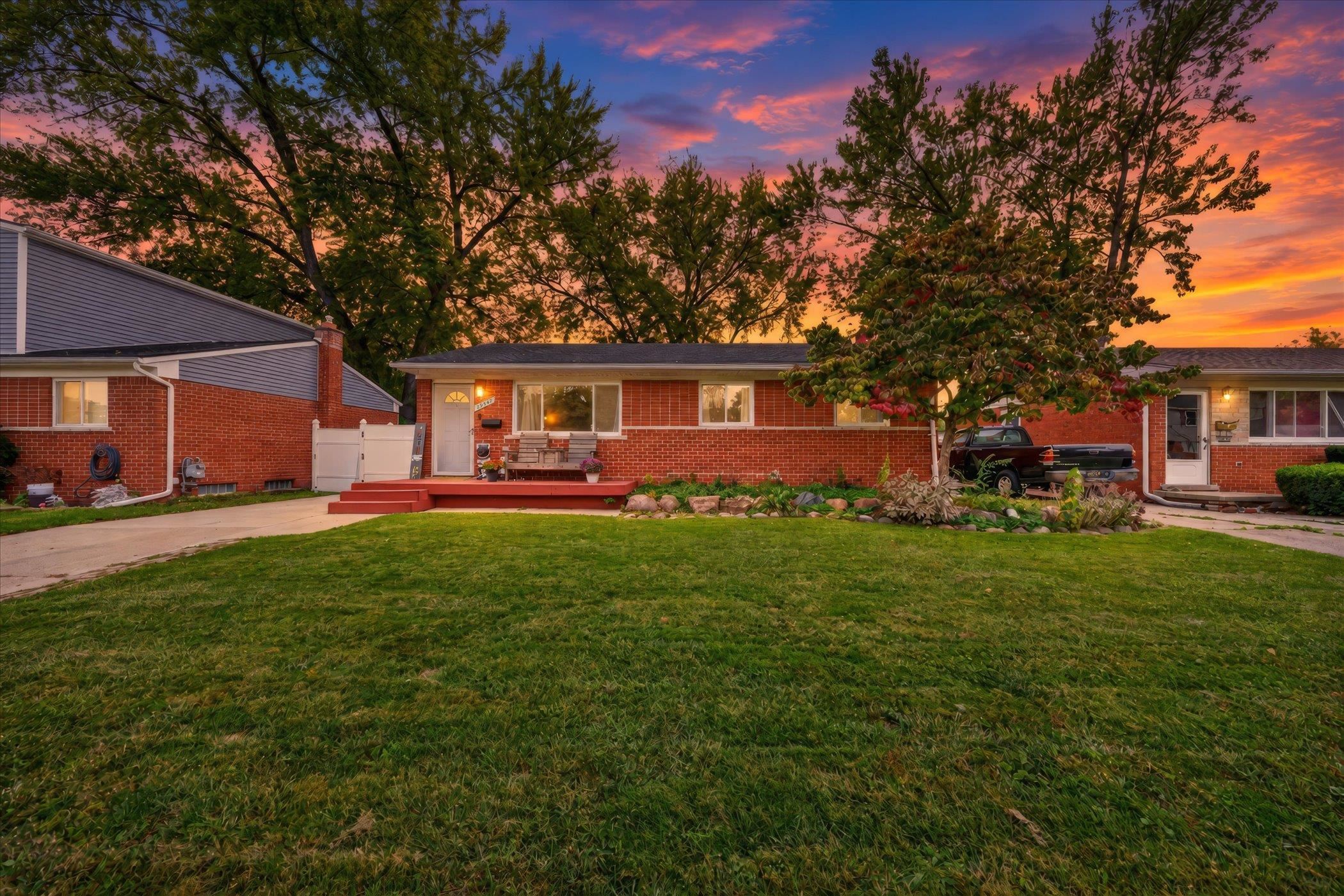 29547 Brown Ct — photo
