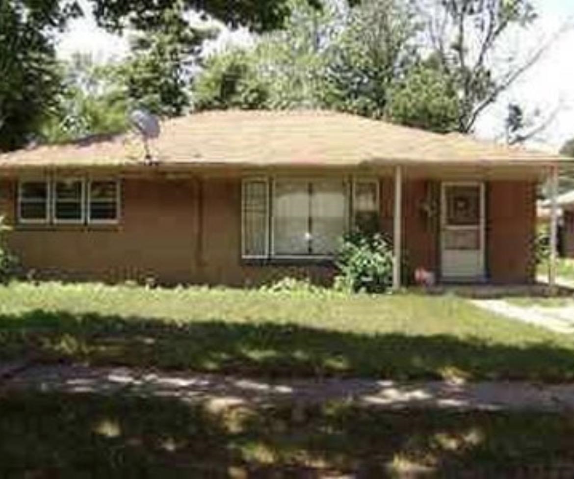 3206 Cheyenne Road, Flint, MI 48507