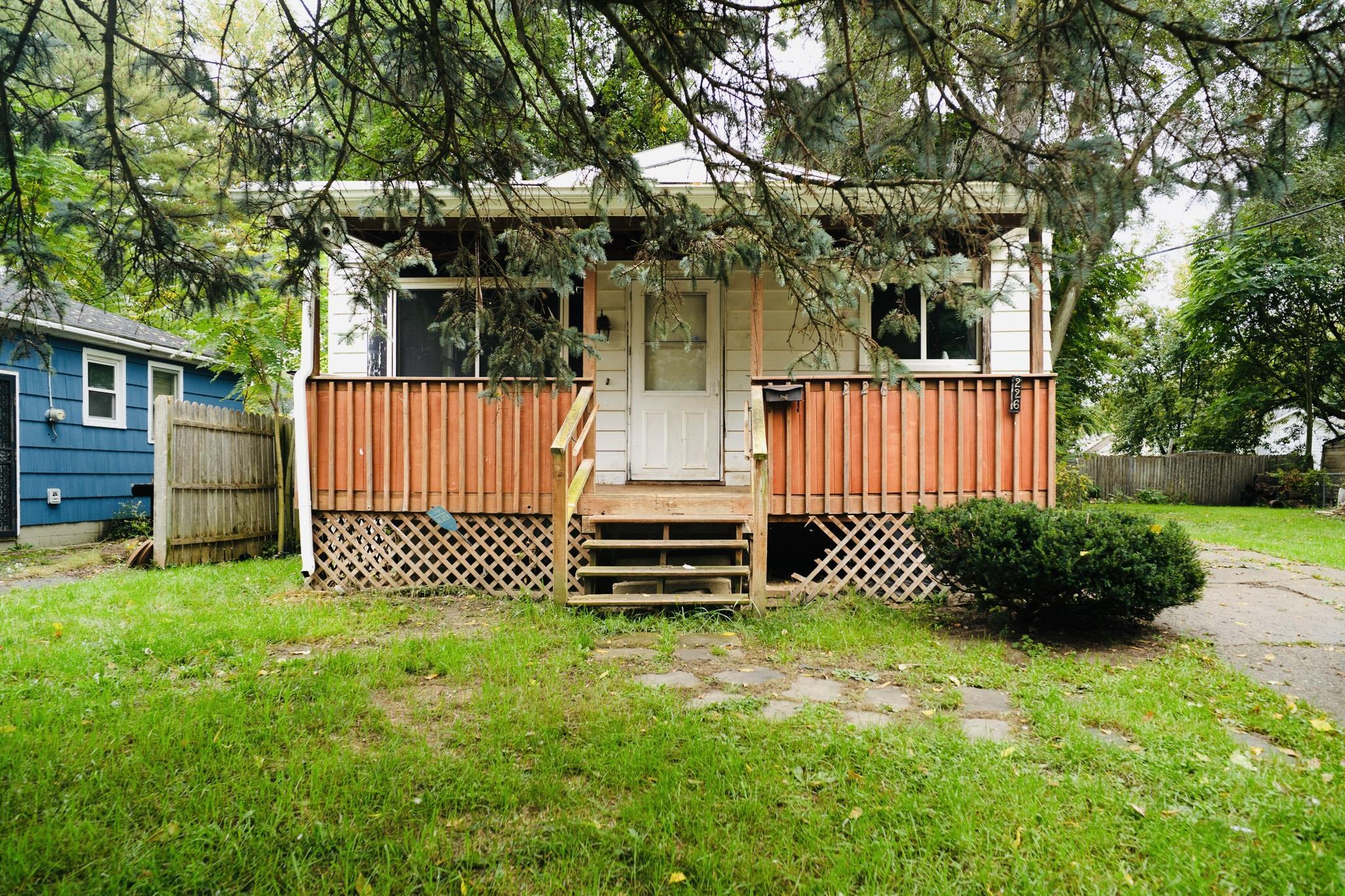 226 E Lakeview Rd — photo