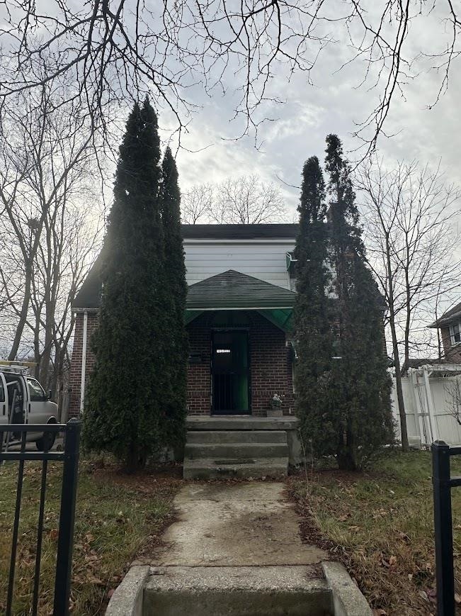 125 W Mcclellan St — photo