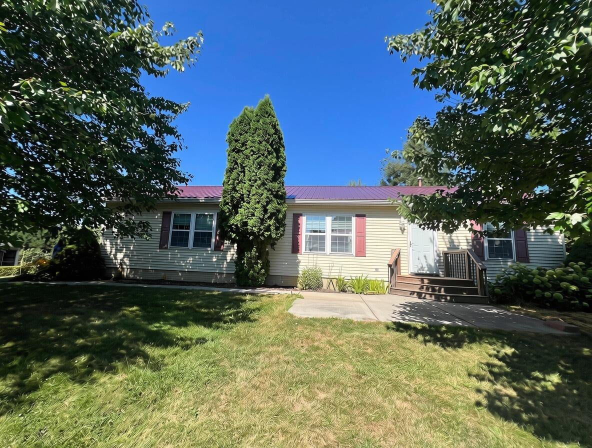 11780 Grass Lake Road — photo