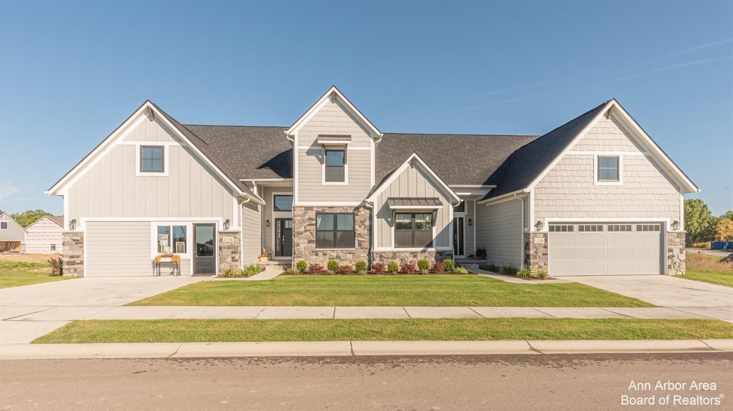 1294 Gallery Pointe Drive — photo