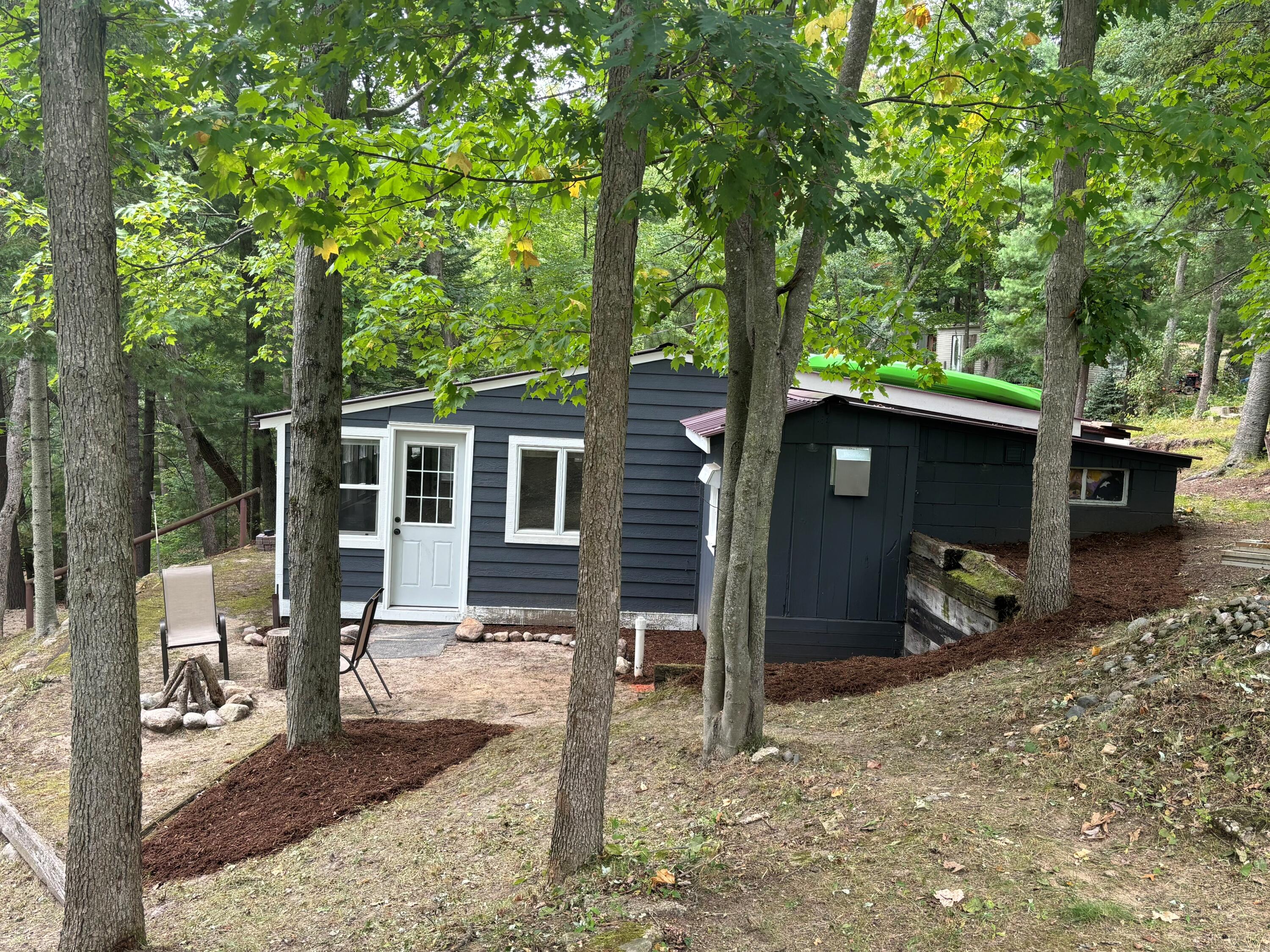 1112 Lake Drive — photo