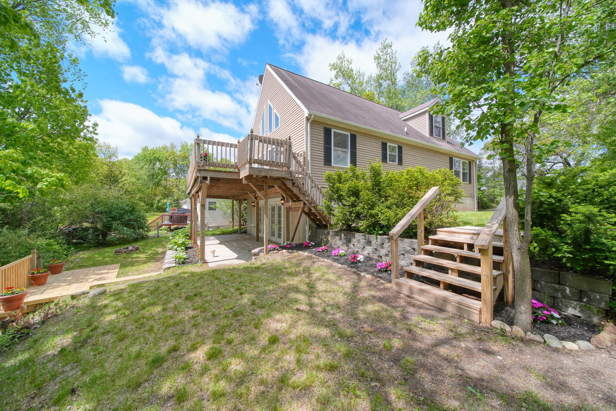 10771 Woodbrook Drive — photo