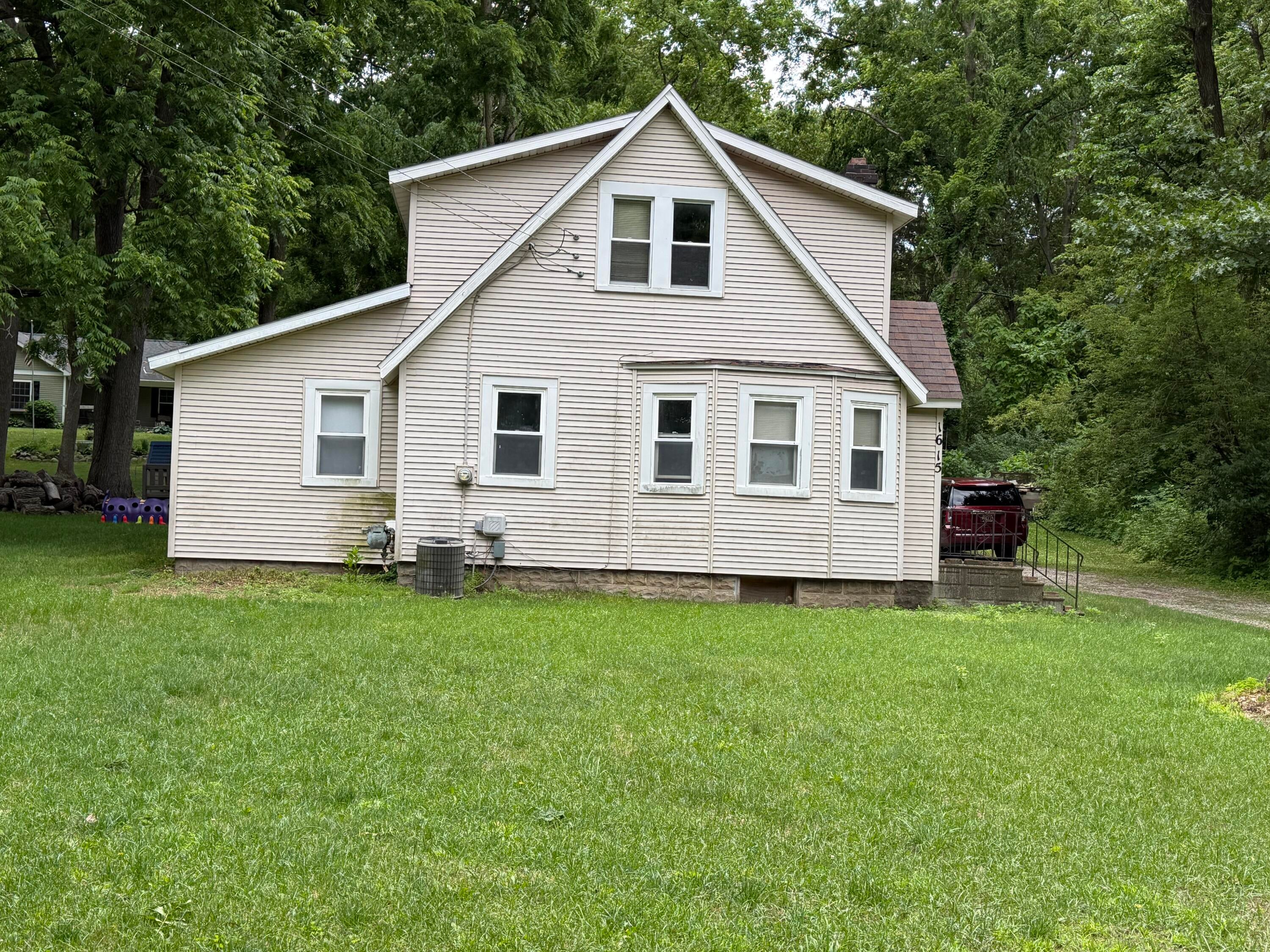 1615 Gilletts Lake Road — photo