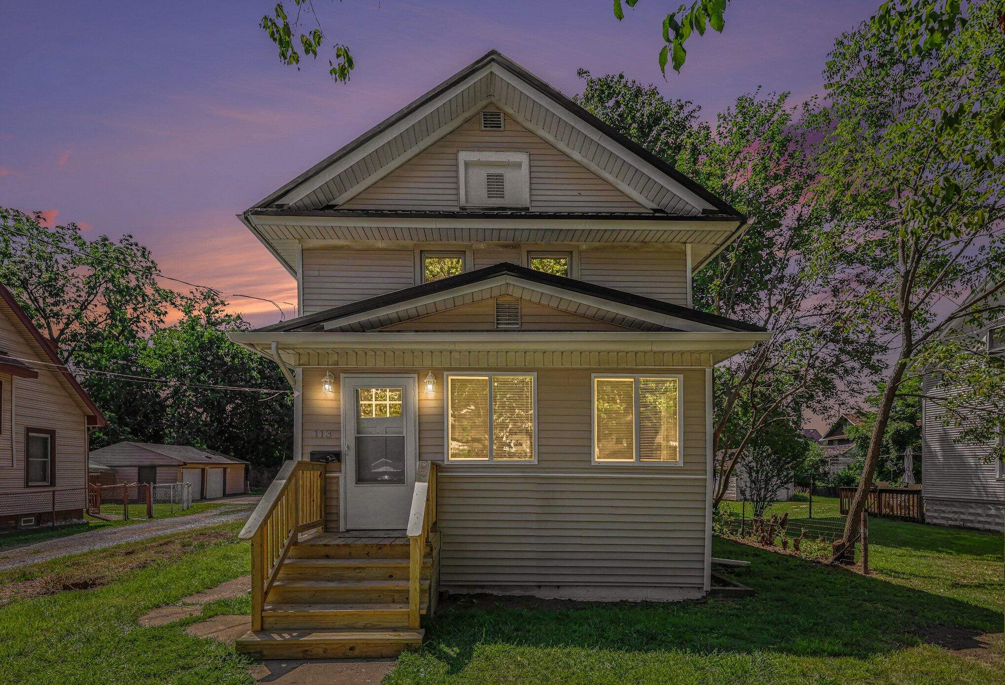 113 E Robinson Street, Jackson, MI 49203 — photo 2