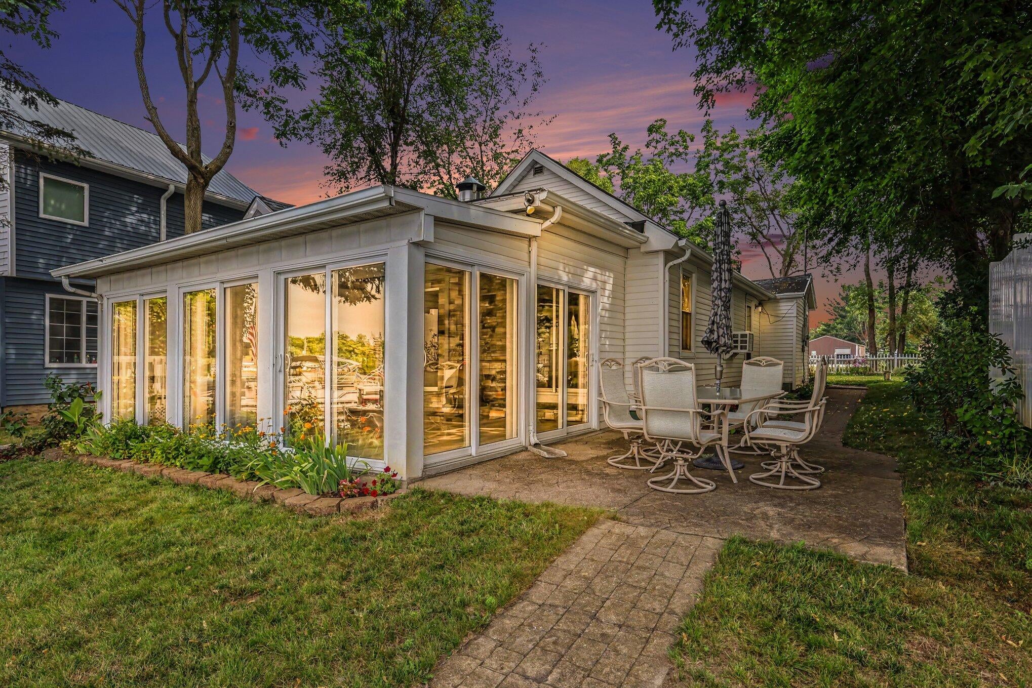 231 N Lakeside Drive — photo