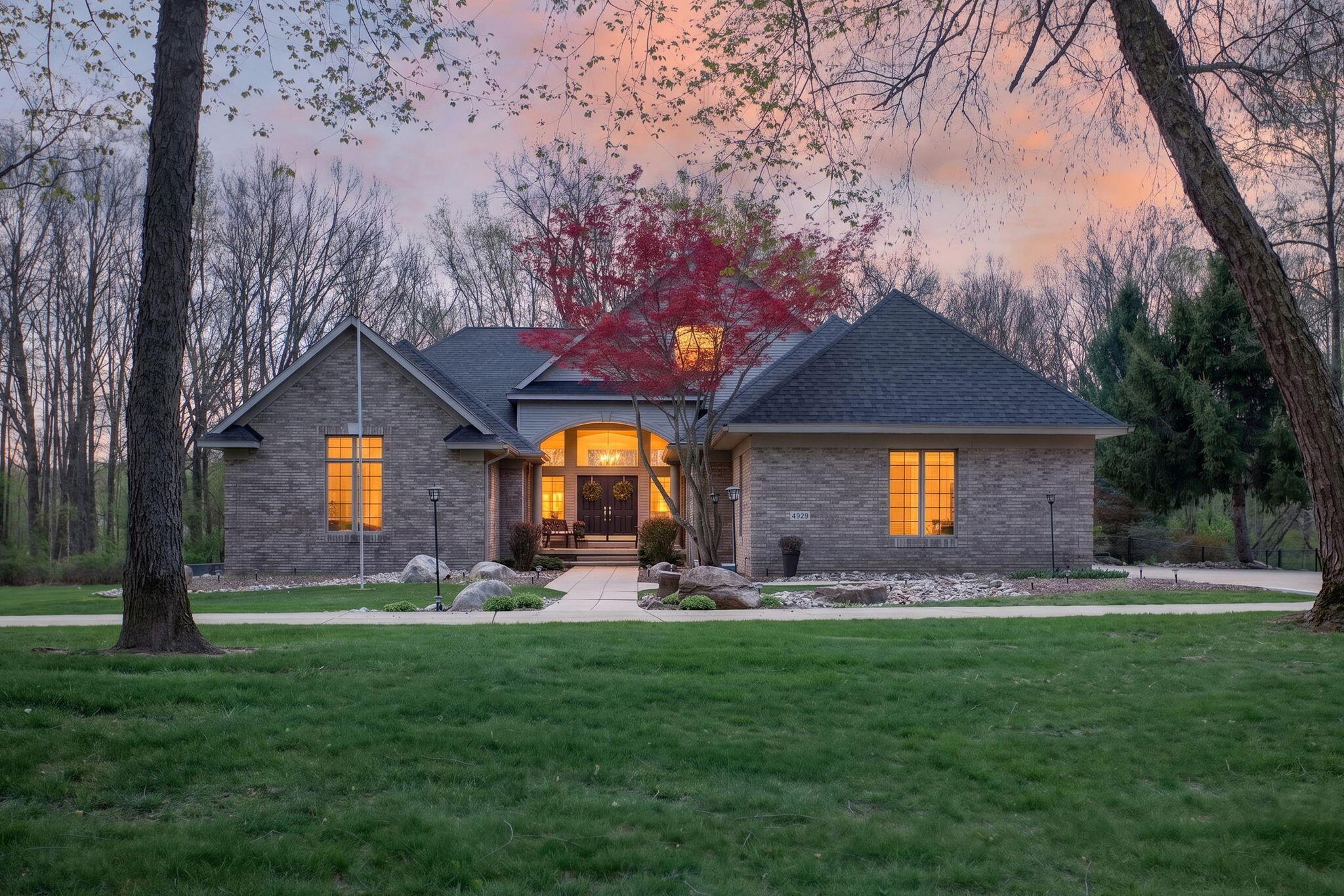 4929 Country Lane — photo