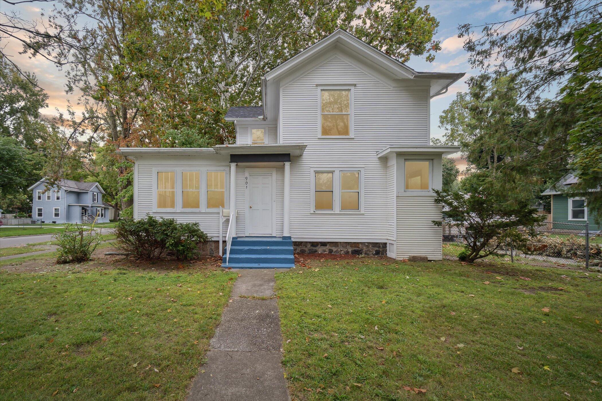 901 W Franklin Street — photo