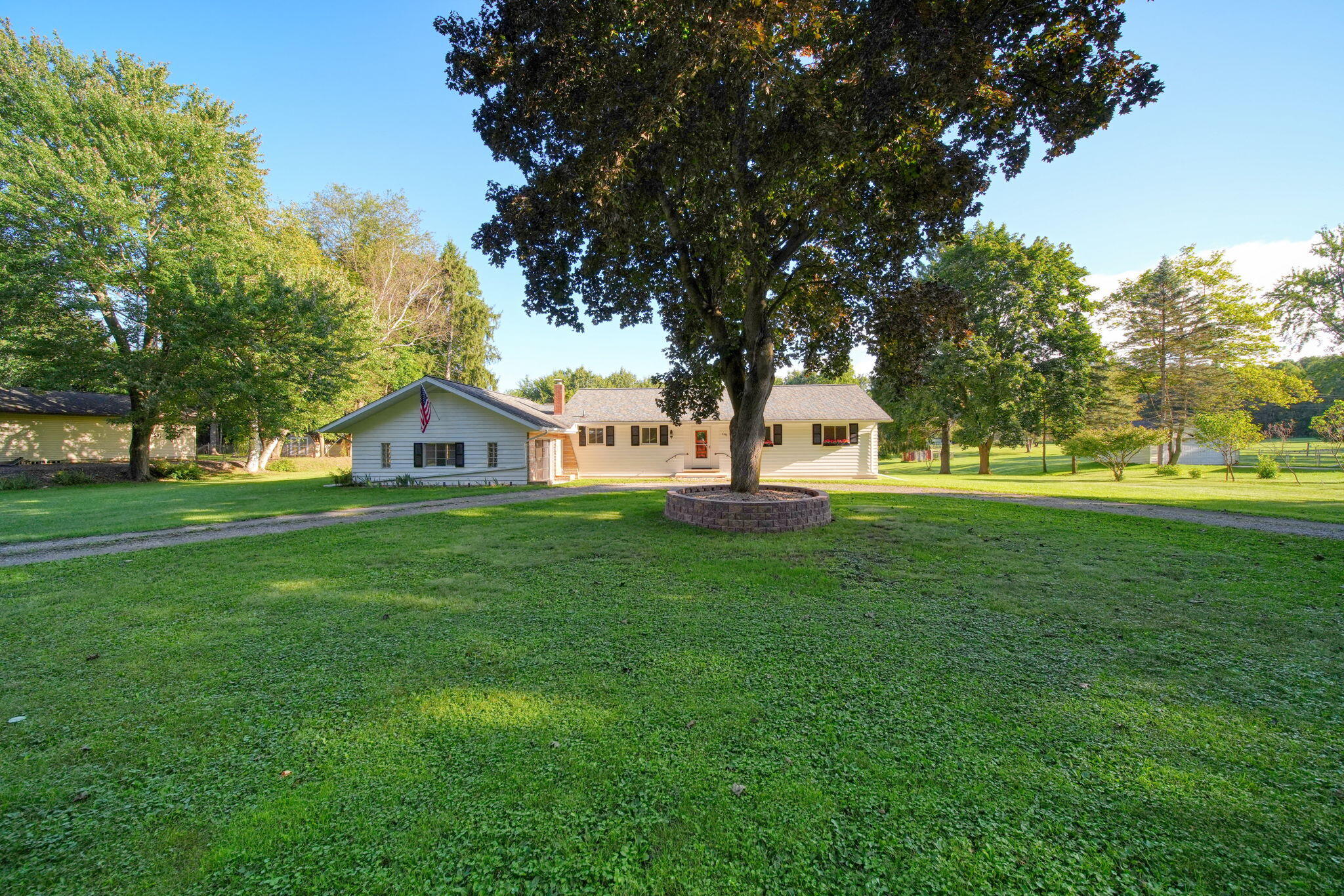 2356 Hatch Road, Jackson, MI 49201 — photo 2