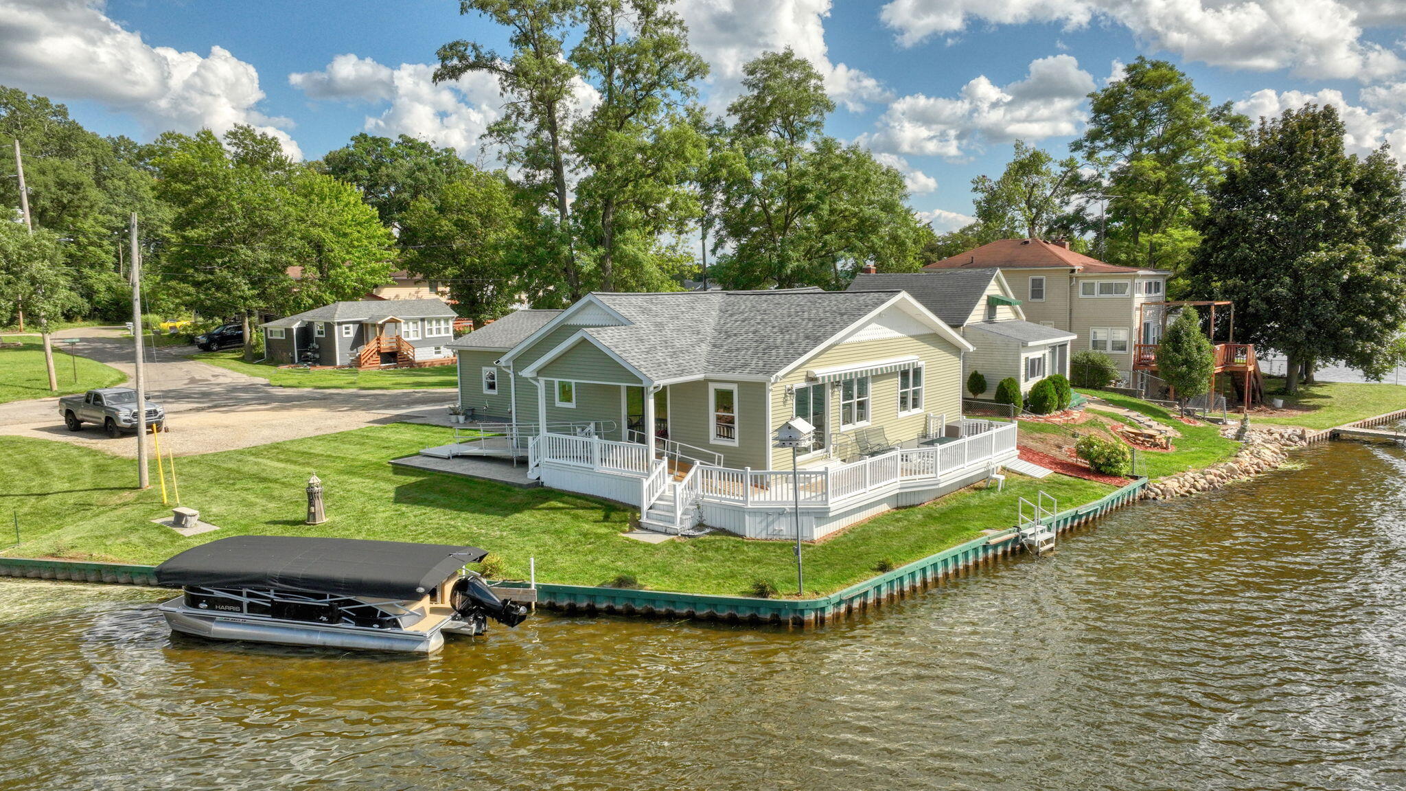 230 Cooks Landing — photo