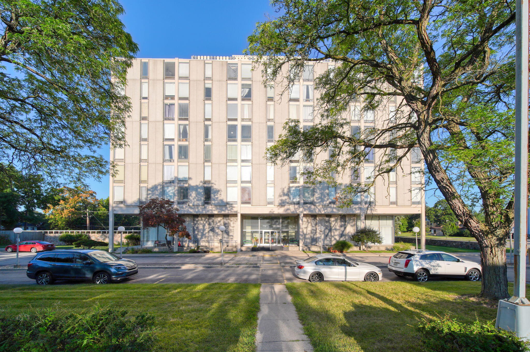 715 W Michigan Avenue 404 — photo