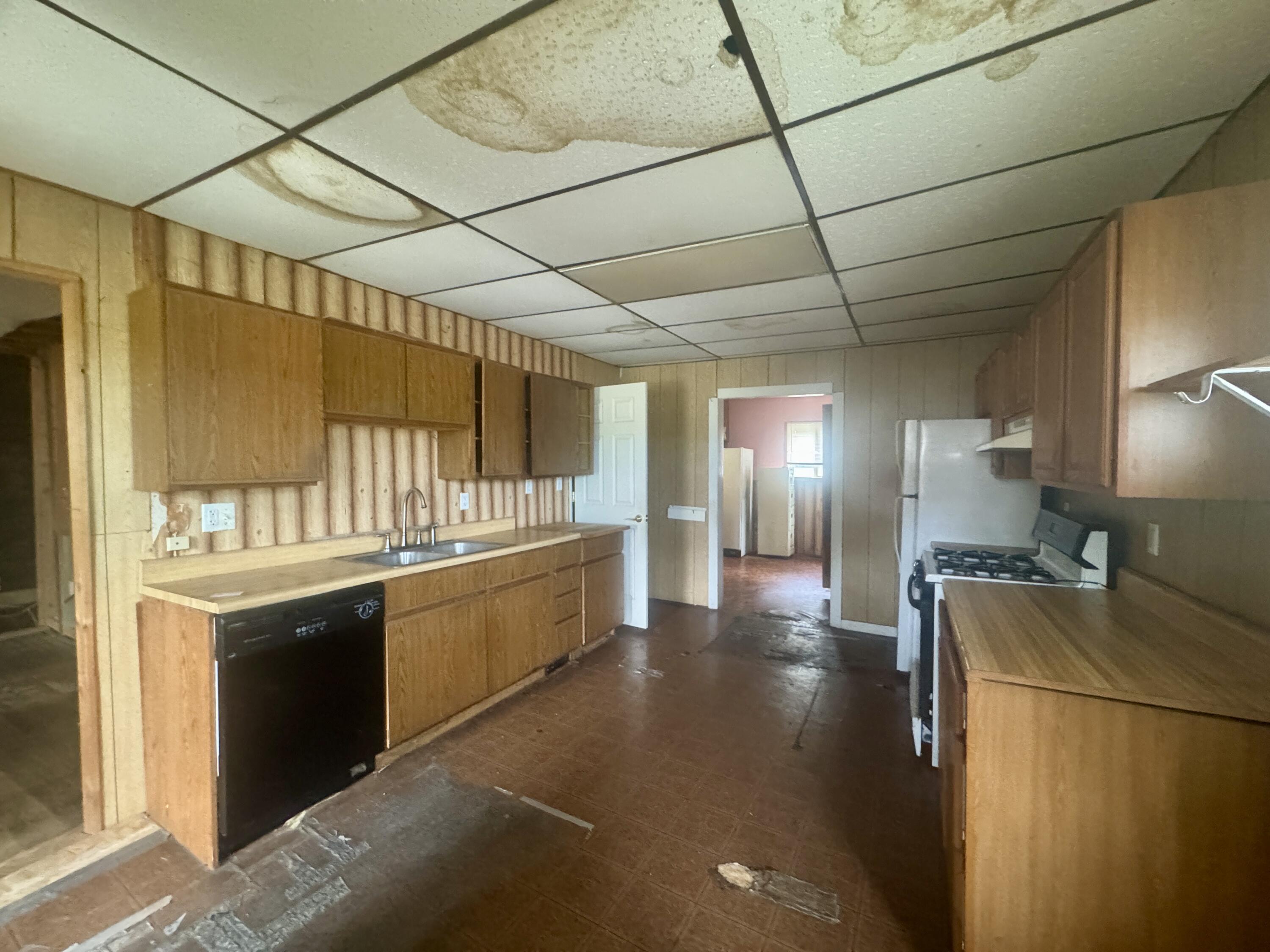 515 E North Street, Jackson, MI 49202 — photo 3