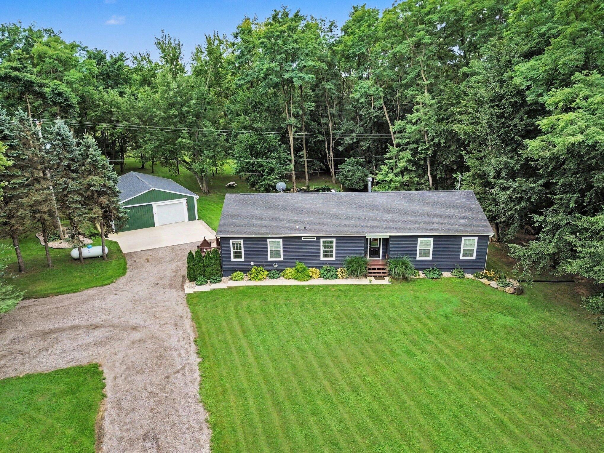 7783 Fowler Road — photo