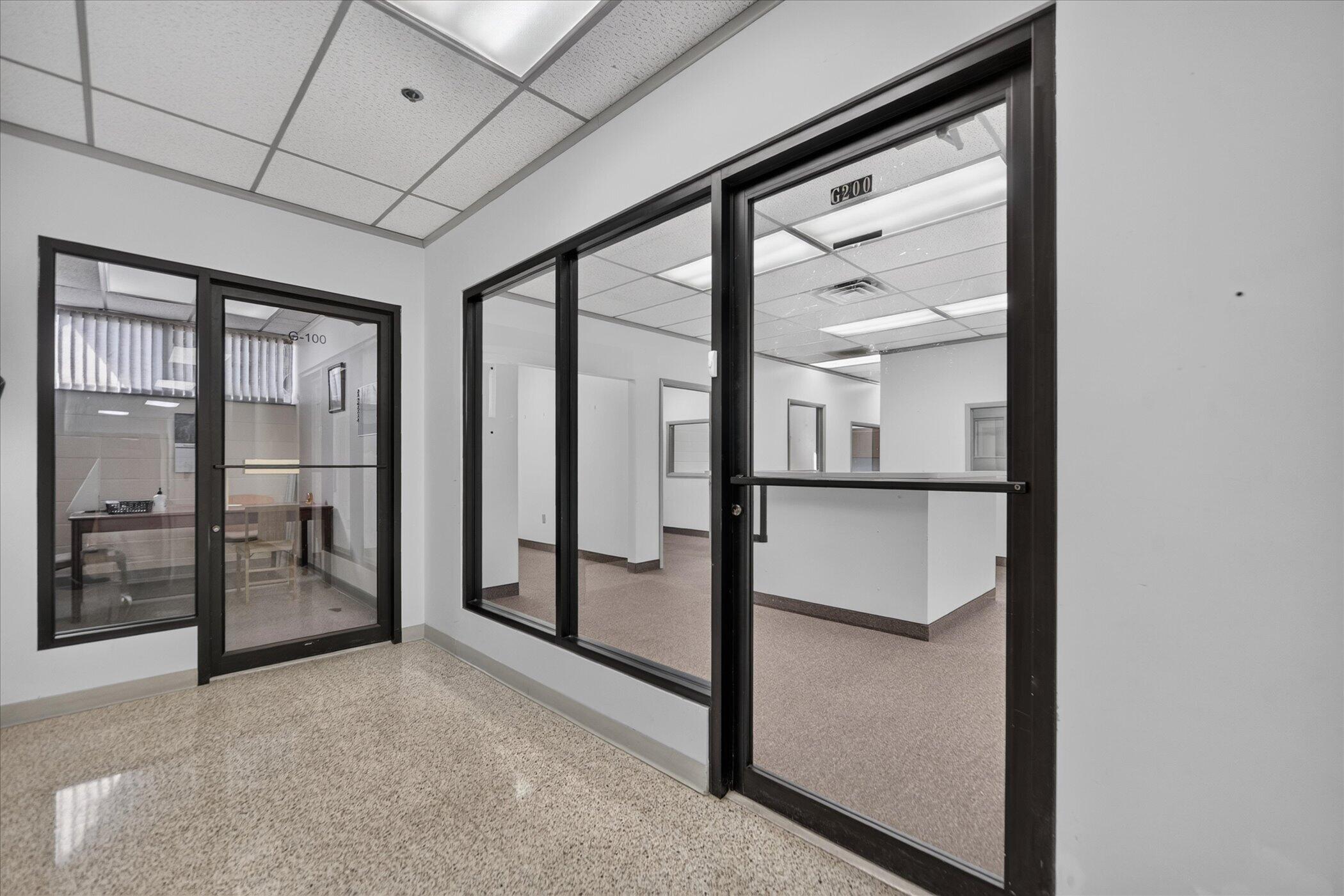 950 W Monroe Street Unit: G200 — photo