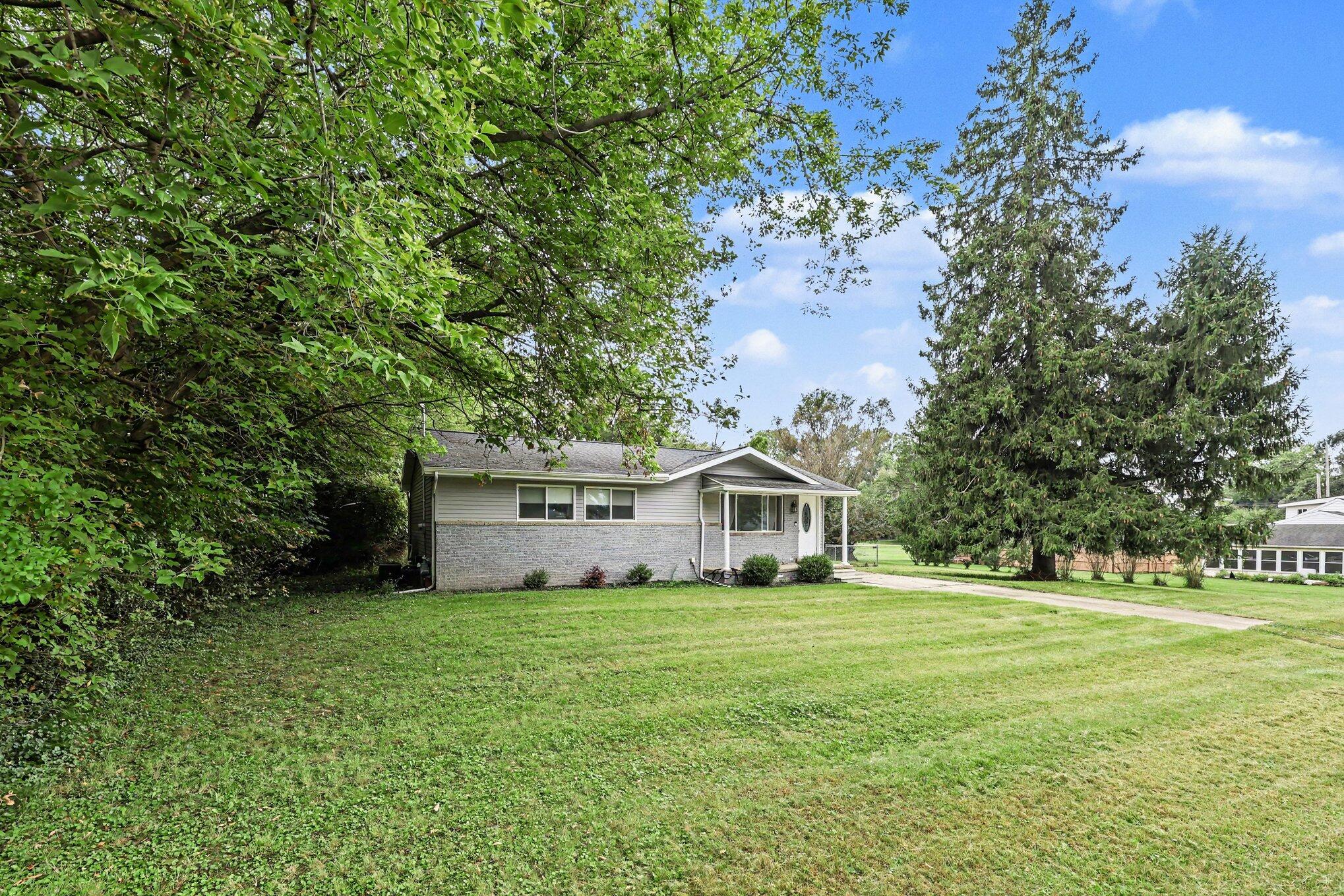 615 E Monroe Street, Jackson, MI 49202 — photo 2