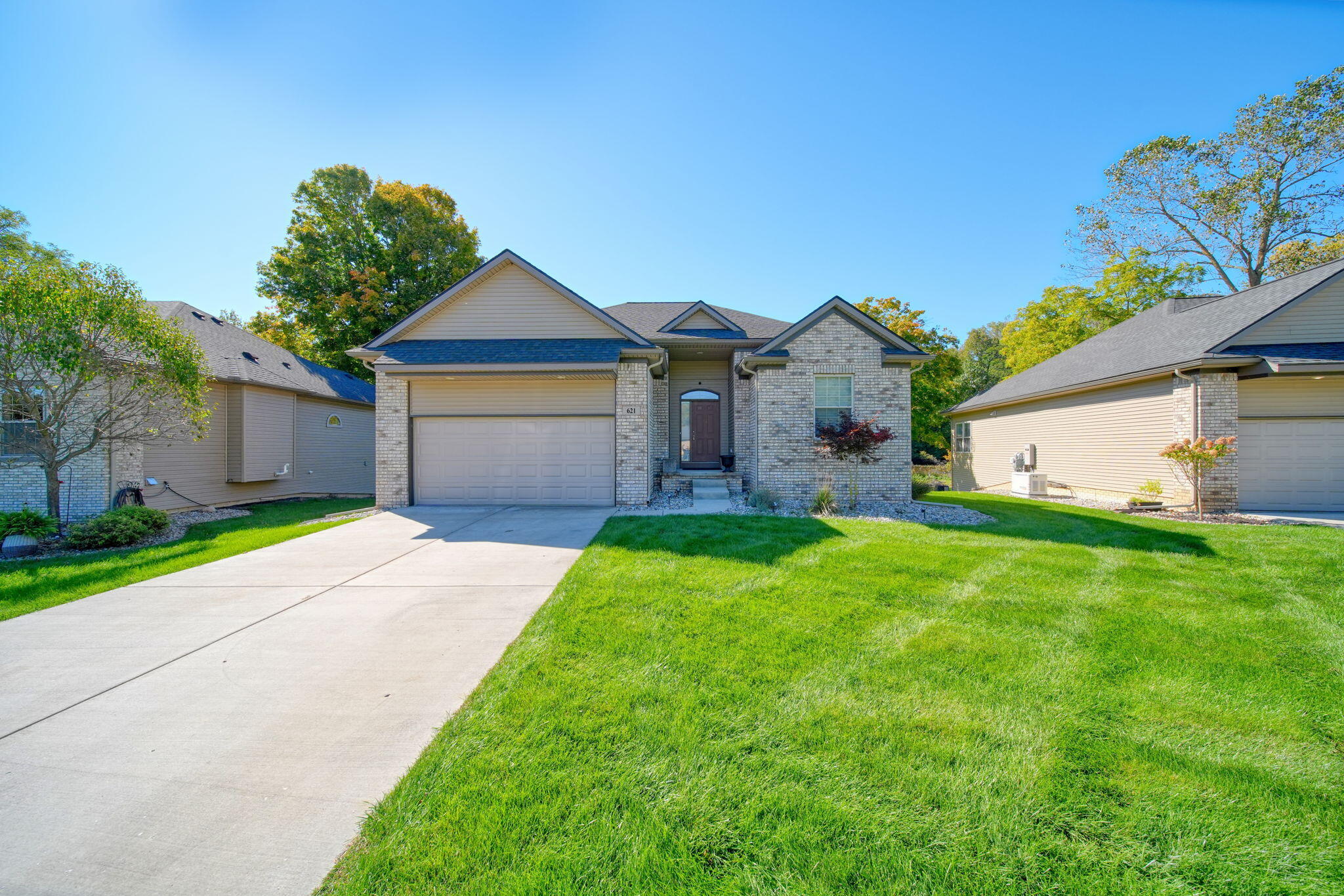 621 Shadow Brooke Lane — photo