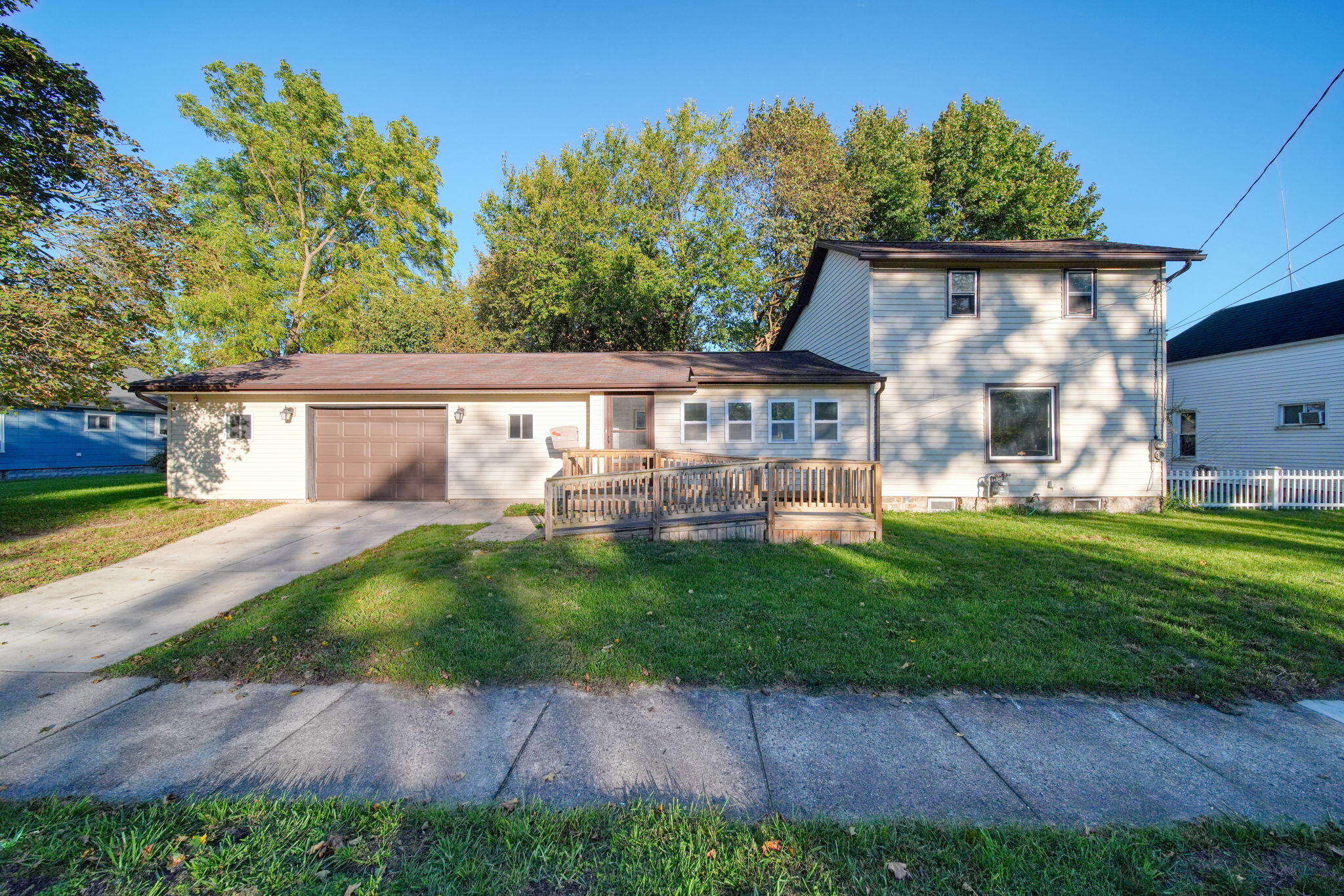 1011 Backus Street — photo