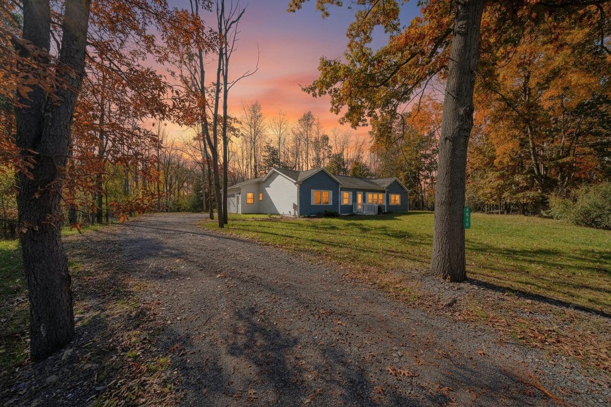 2513 Ridgeway Road — photo