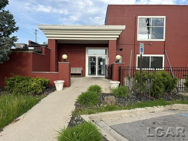 110 S Evans Street — photo