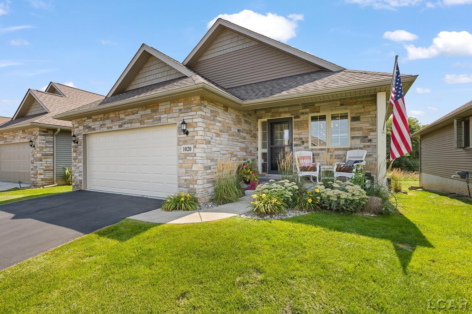 1020 Ridgeview Drive — photo