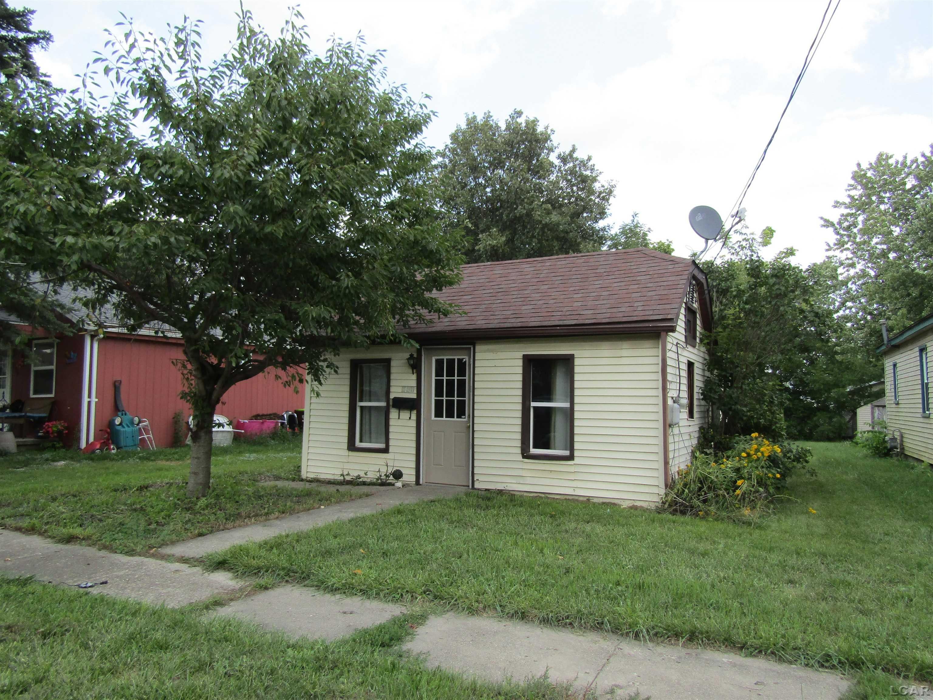 741 Oak Street — photo