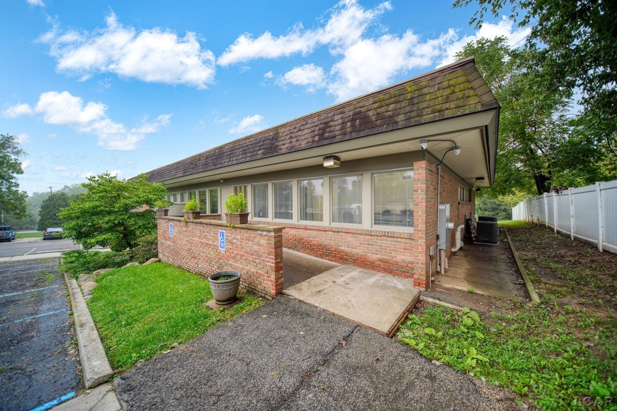 227 Riverside Avenue, Adrian, MI 49221 — photo 3