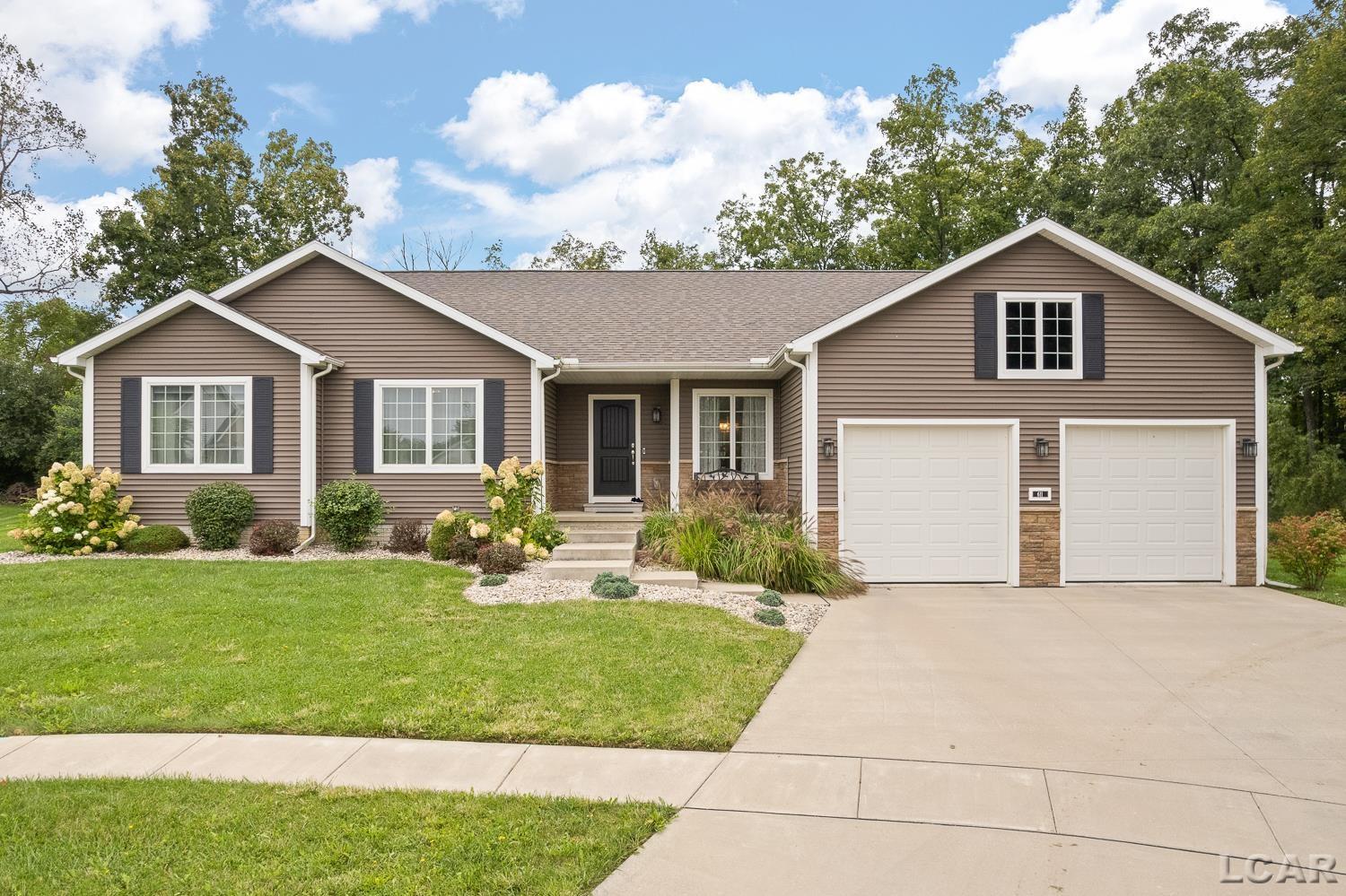 611 Red Maple Dr — photo