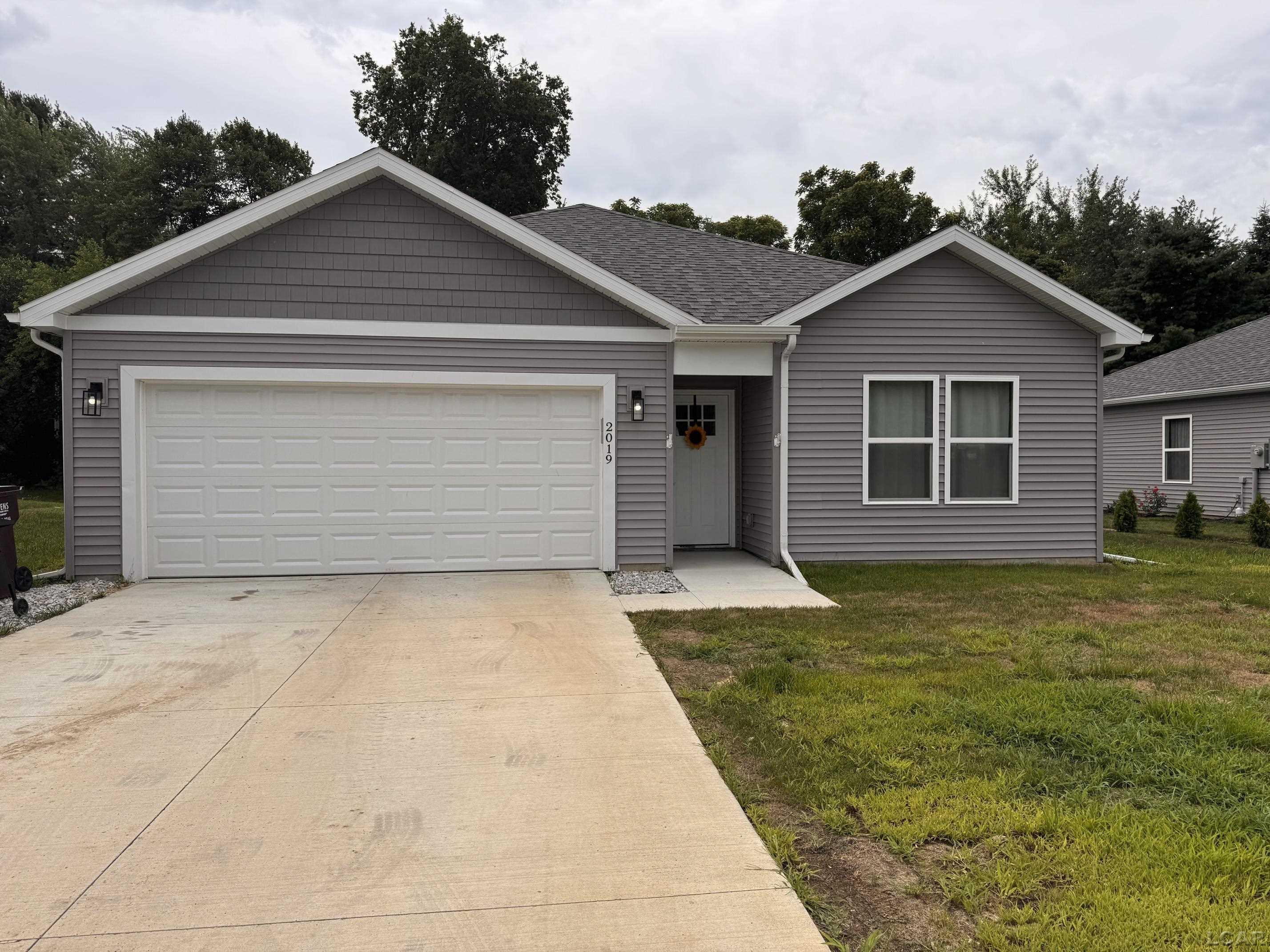 2019 Green Acres Dr — photo