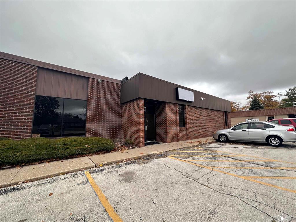 811 N Macomb Street — photo