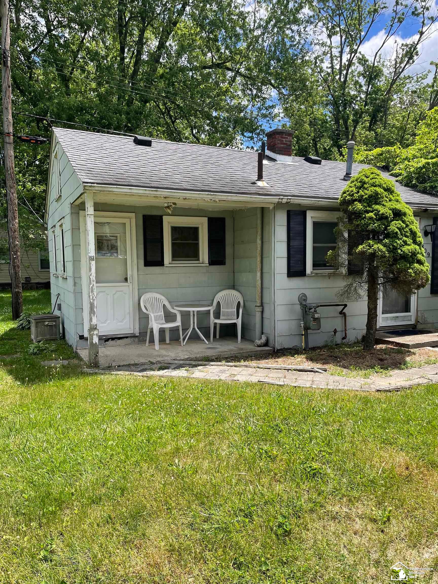 809 Pipis Drive — photo