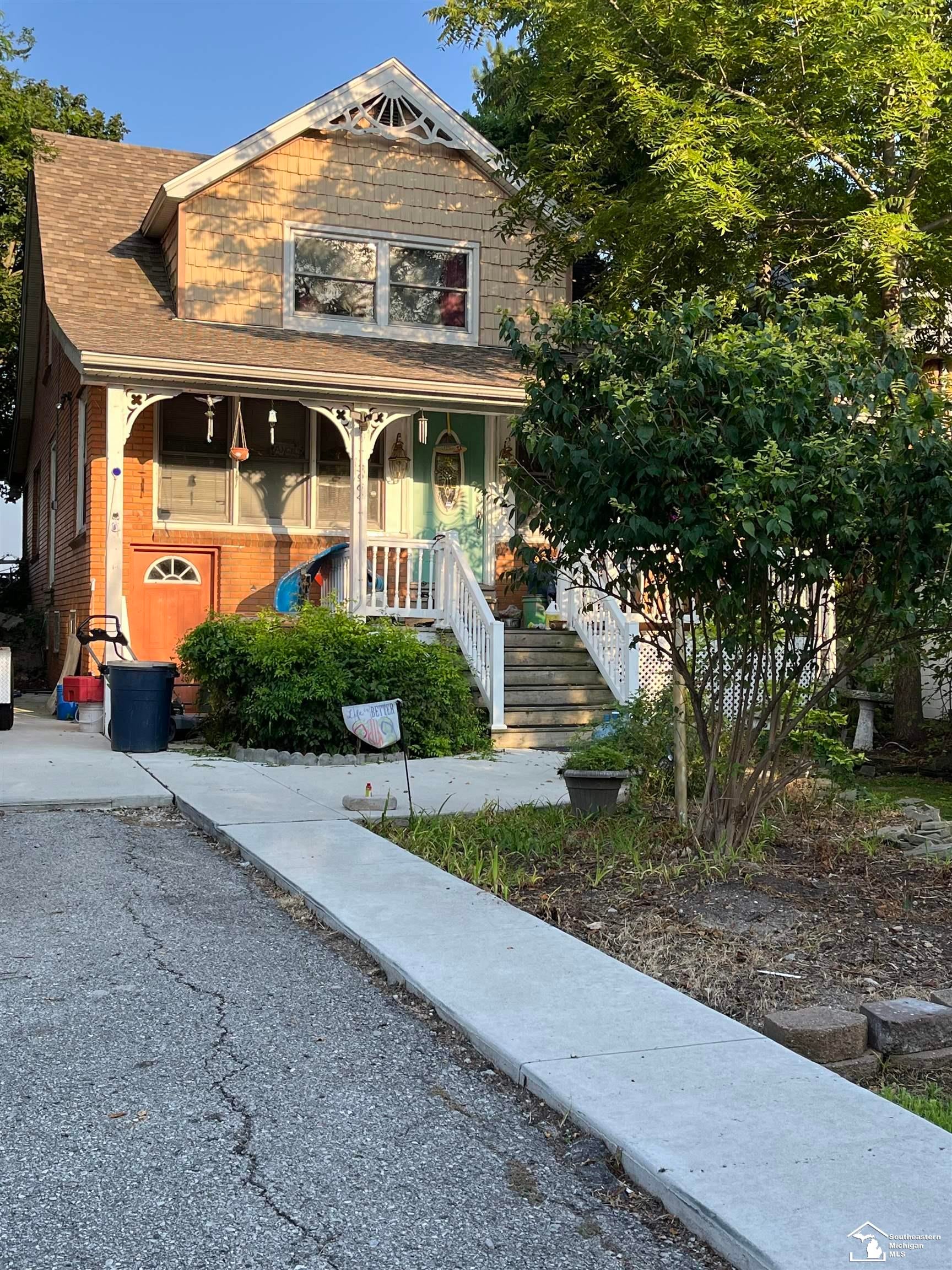 3964 Lakeshore Drive — photo