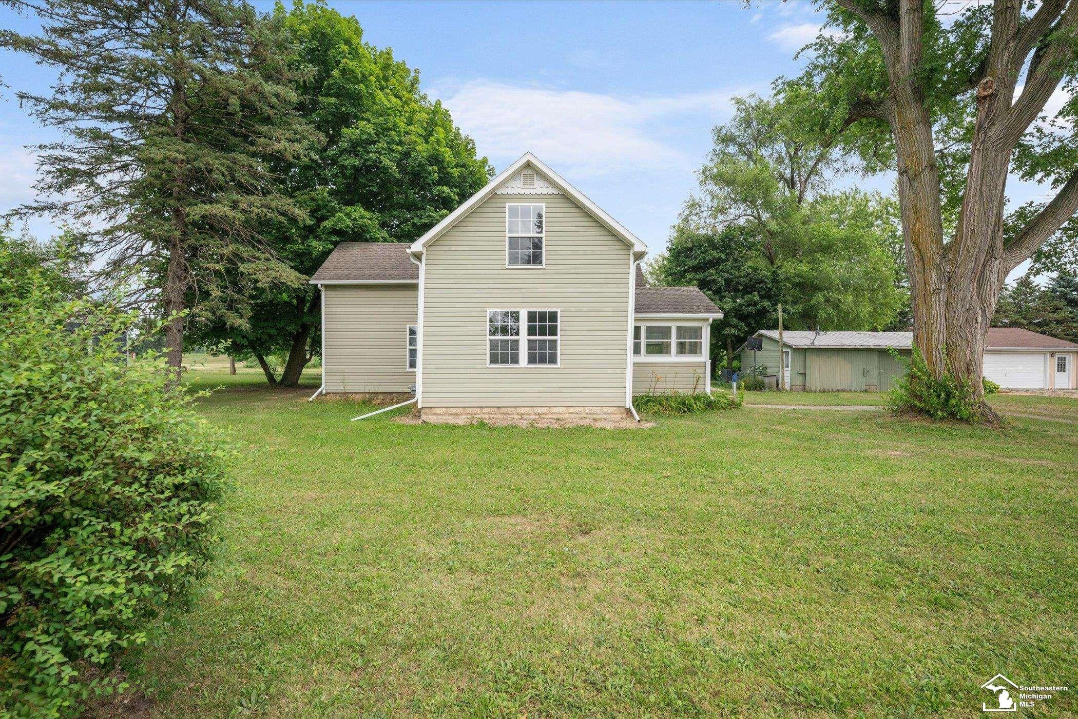 8408 Memorial Highway — photo