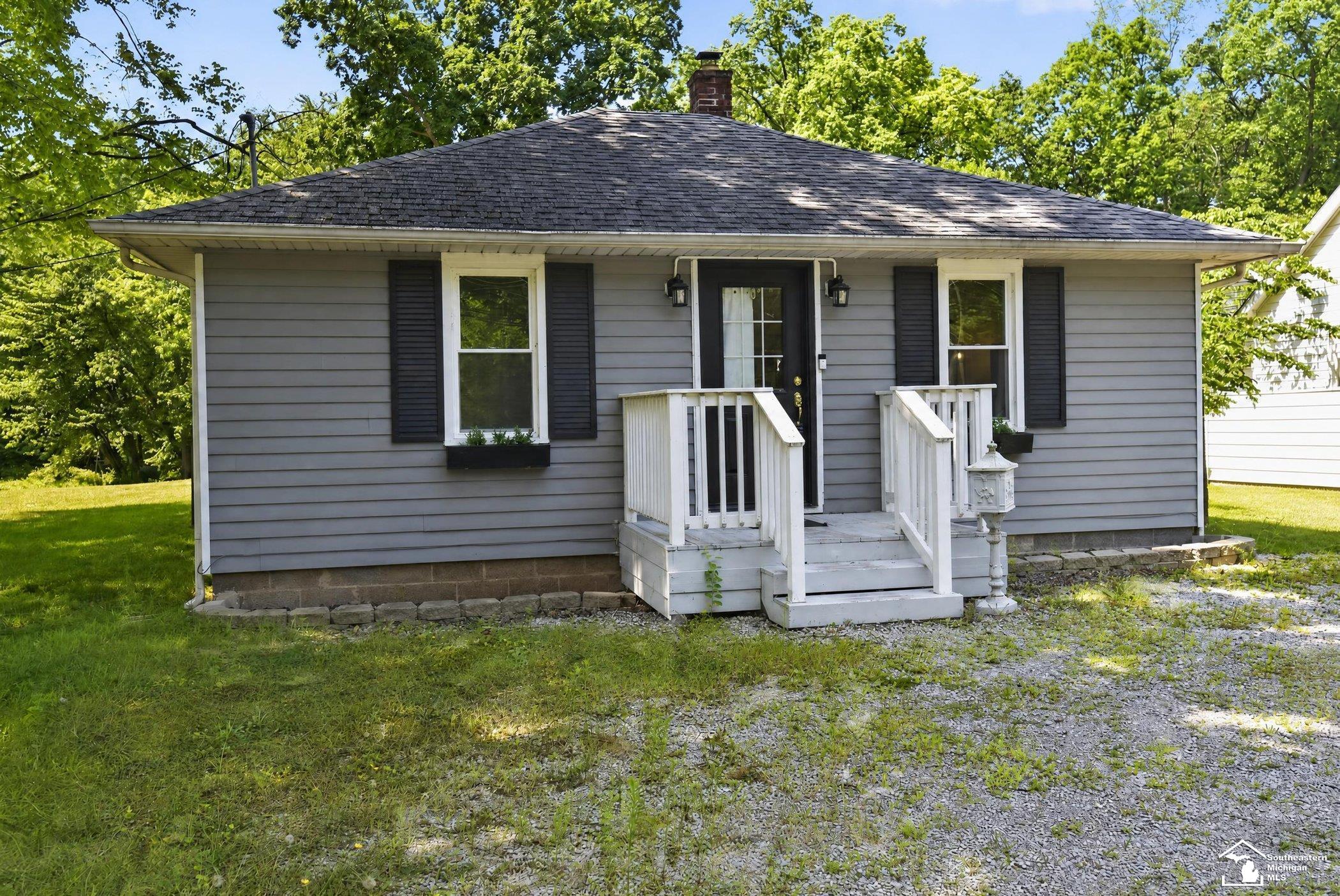 7871 Summerfield Road — photo