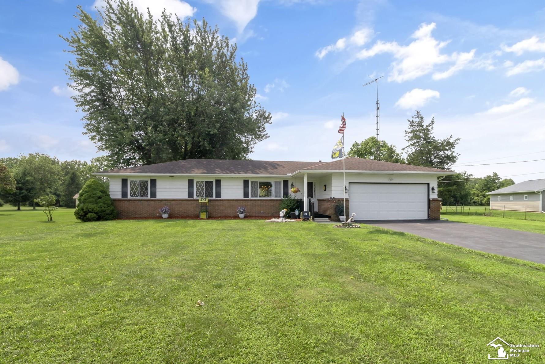 1255 Sterns Road, Erie, MI 48133