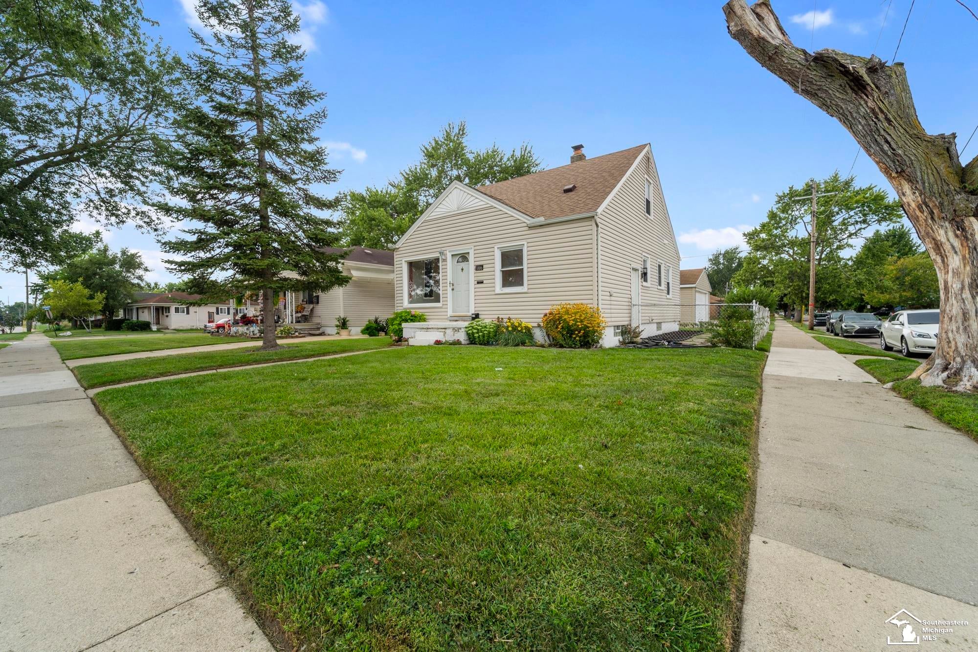 3106 River Drive — photo